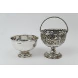 Mappin & Webb silver footed bowl, Sheffield 1904, plain circular form over a domed foot, 13cm