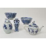 Chinese blue and white export wares, comprising lidded ovoid jar, Kangxi (1662-1722), with