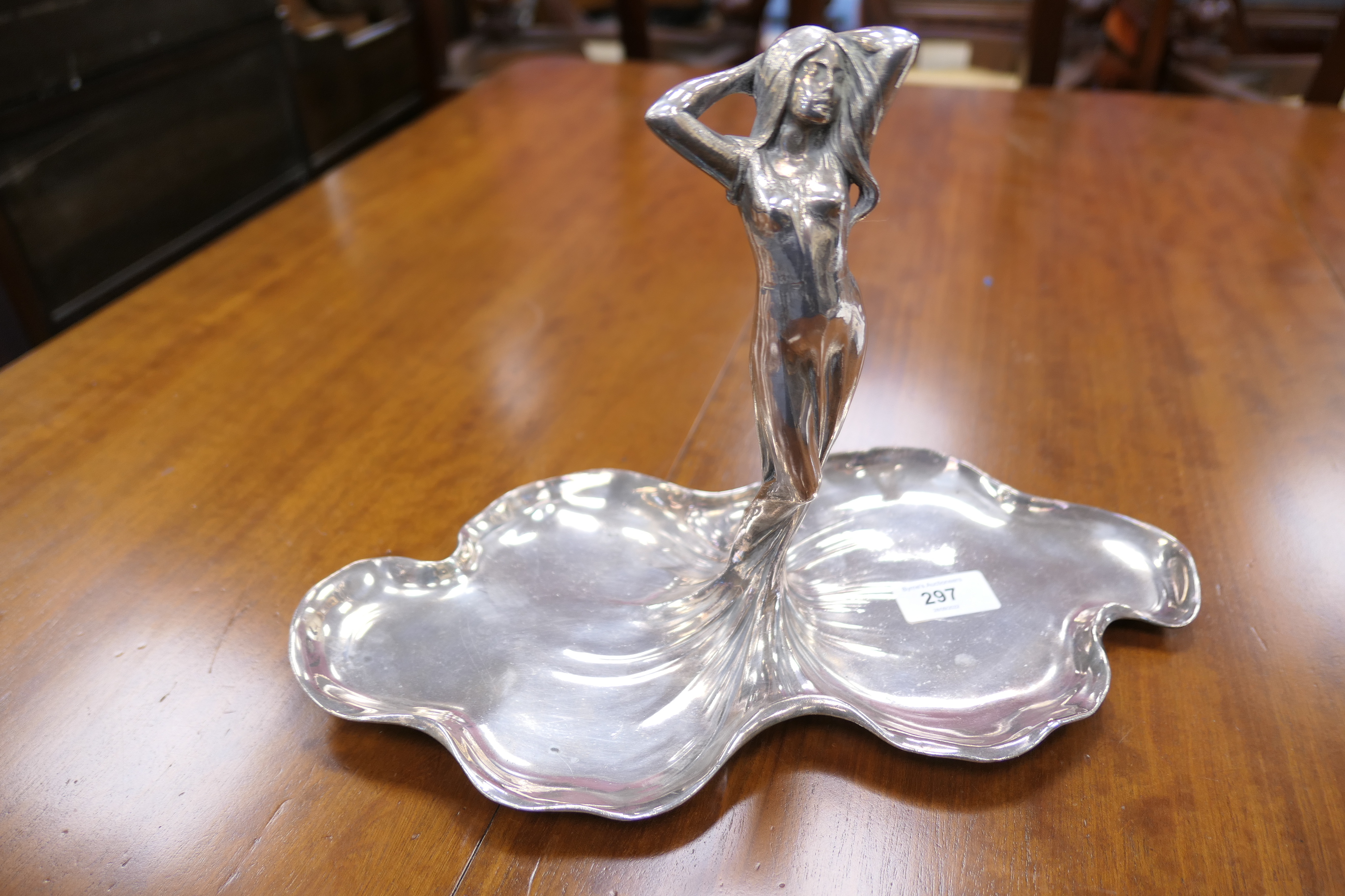 WMF Art Nouveau silver plated pewter hors d'oeuvres dish, circa 1900, centred with a diaphanous lady - Bild 5 aus 7