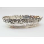 White Star Line Regent Plate fruit dish, by The Goldsmiths & Silversmiths Company, oval form centred