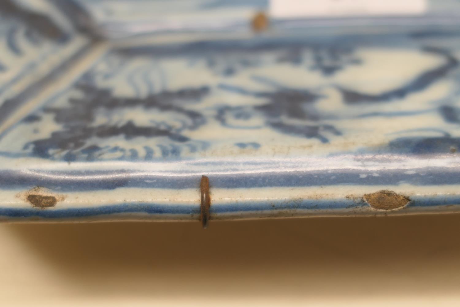 Continental delft blue and white octagonal dish, circa 1650-1700, centred with a hawk and bordered - Image 5 of 9