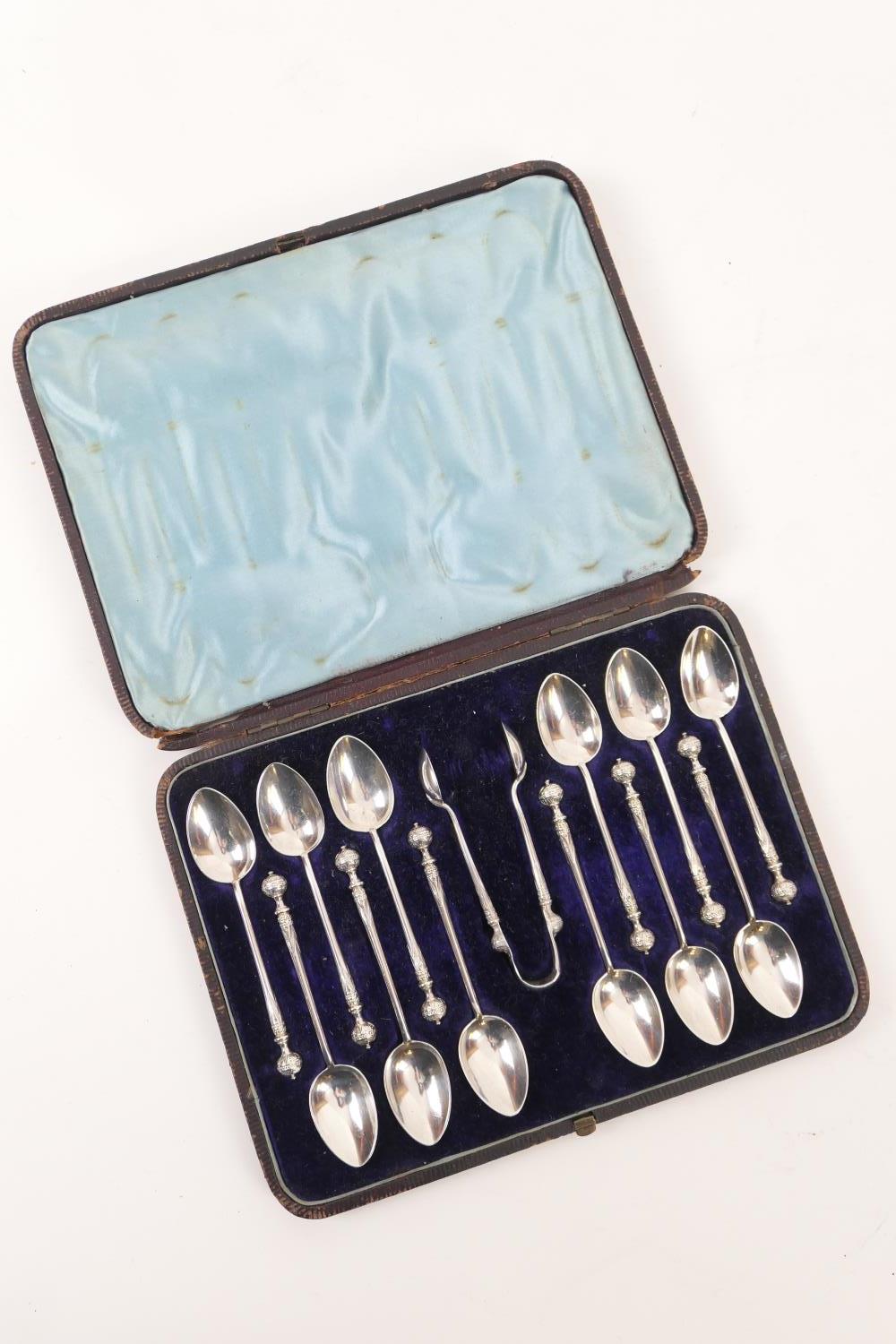 Set of twelve Victorian silver teaspoons, maker RM/EH, Sheffield 1886, each with ball terminal,