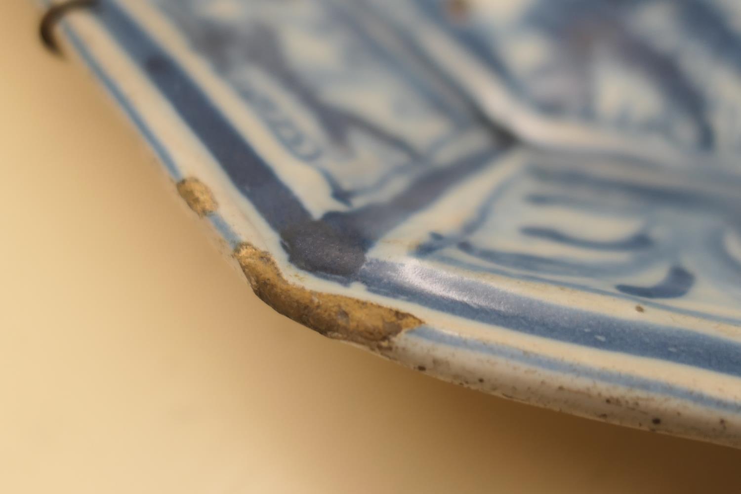 Continental delft blue and white octagonal dish, circa 1650-1700, centred with a hawk and bordered - Image 9 of 9