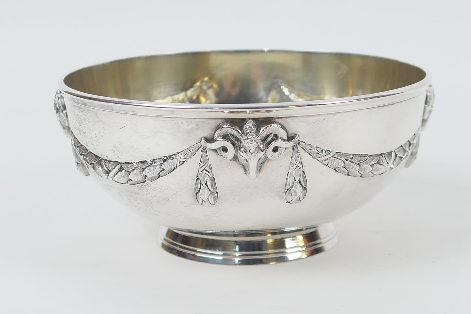 Victorian silver small bowl, by Edward Kerr Reid, London 1864, circular form worked with laurel leaf