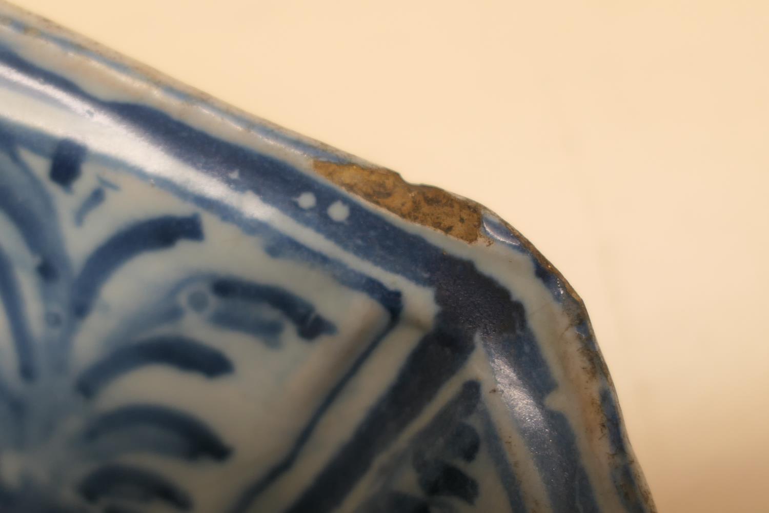 Continental delft blue and white octagonal dish, circa 1650-1700, centred with a hawk and bordered - Image 4 of 9