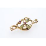 9ct gold peridot and ruby clover leaf bar brooch, by HG&SL Ltd, beaded collet mounted tear shaped