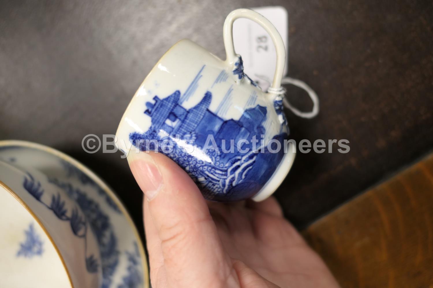 Chinese blue and white teapot and cover, early 19th Century (with damages), height 16.5cm; also a - Image 11 of 17