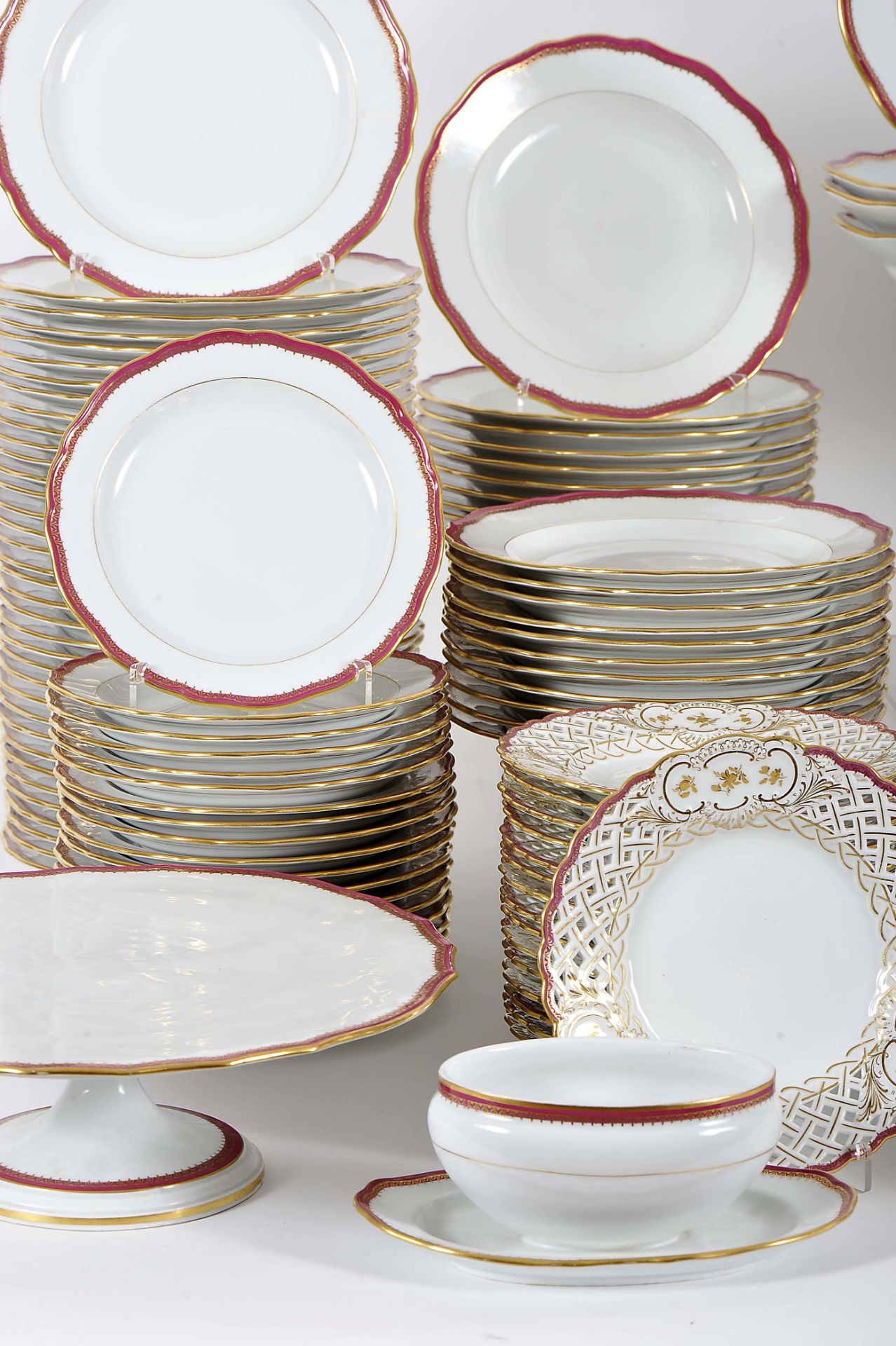A tableware - Image 3 of 5