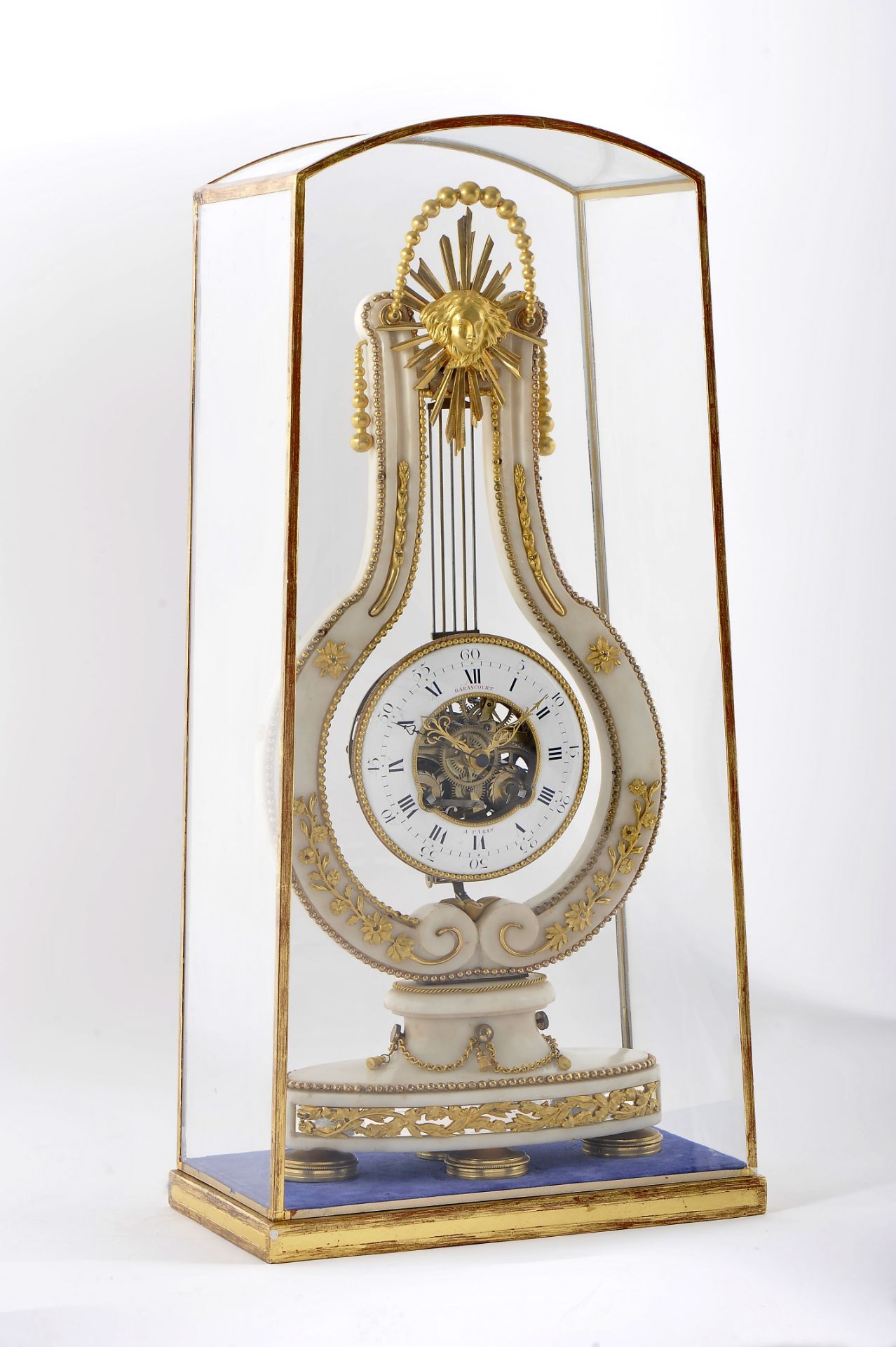 A lyre-shaped pendulum table clock - Bild 3 aus 4