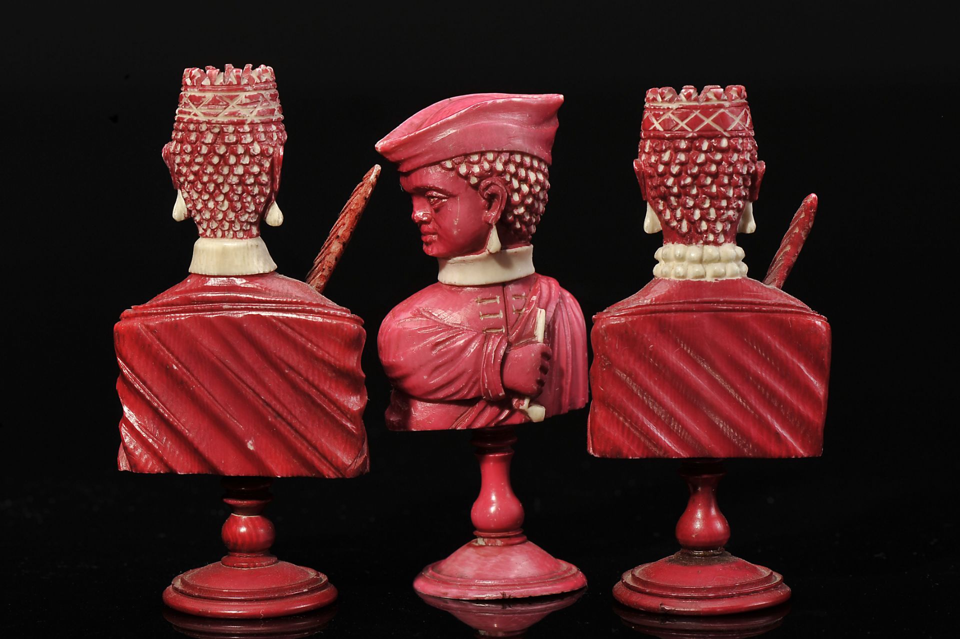 Chess pieces - Image 5 of 9