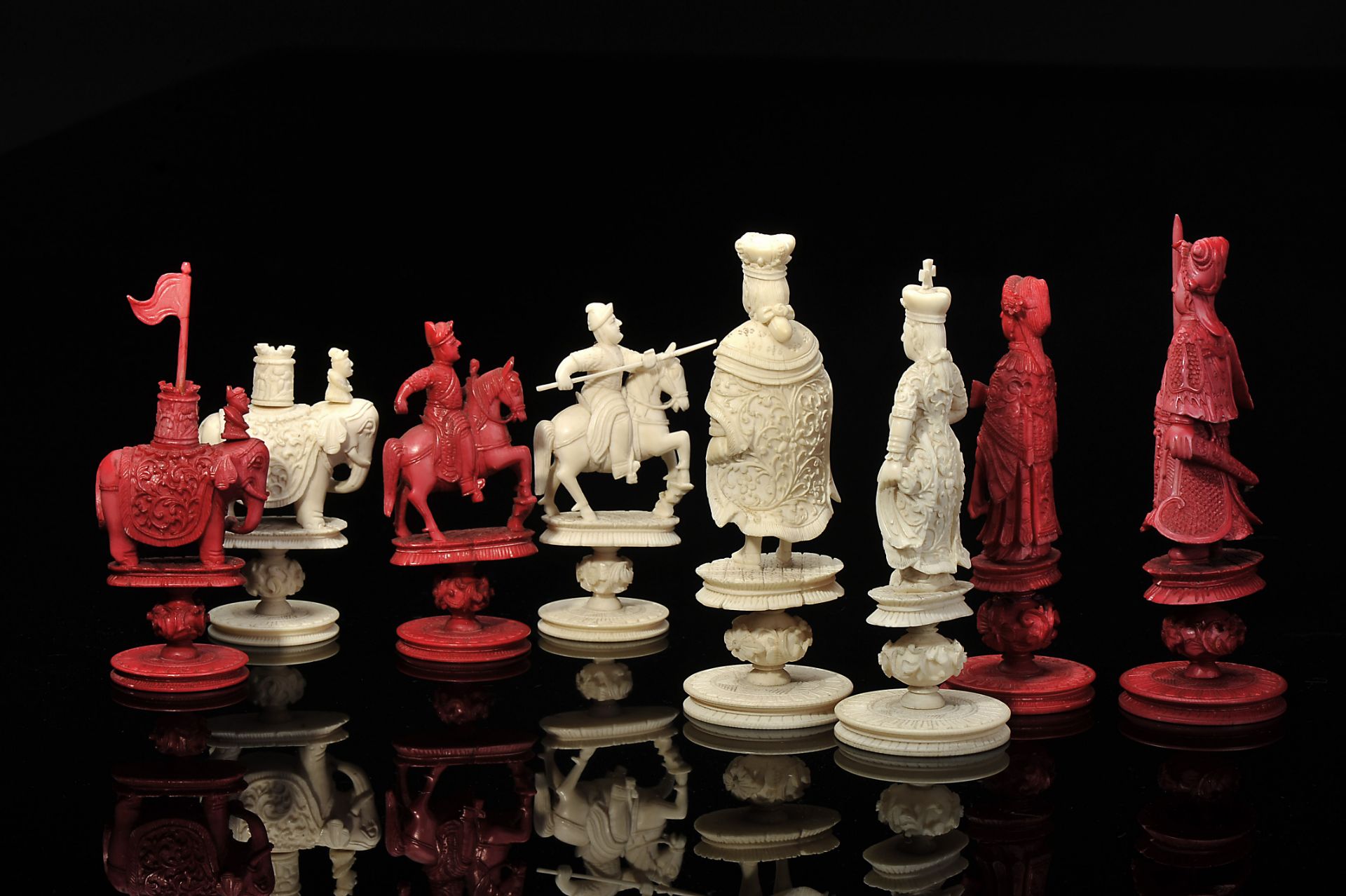 Chess pieces - Image 4 of 8
