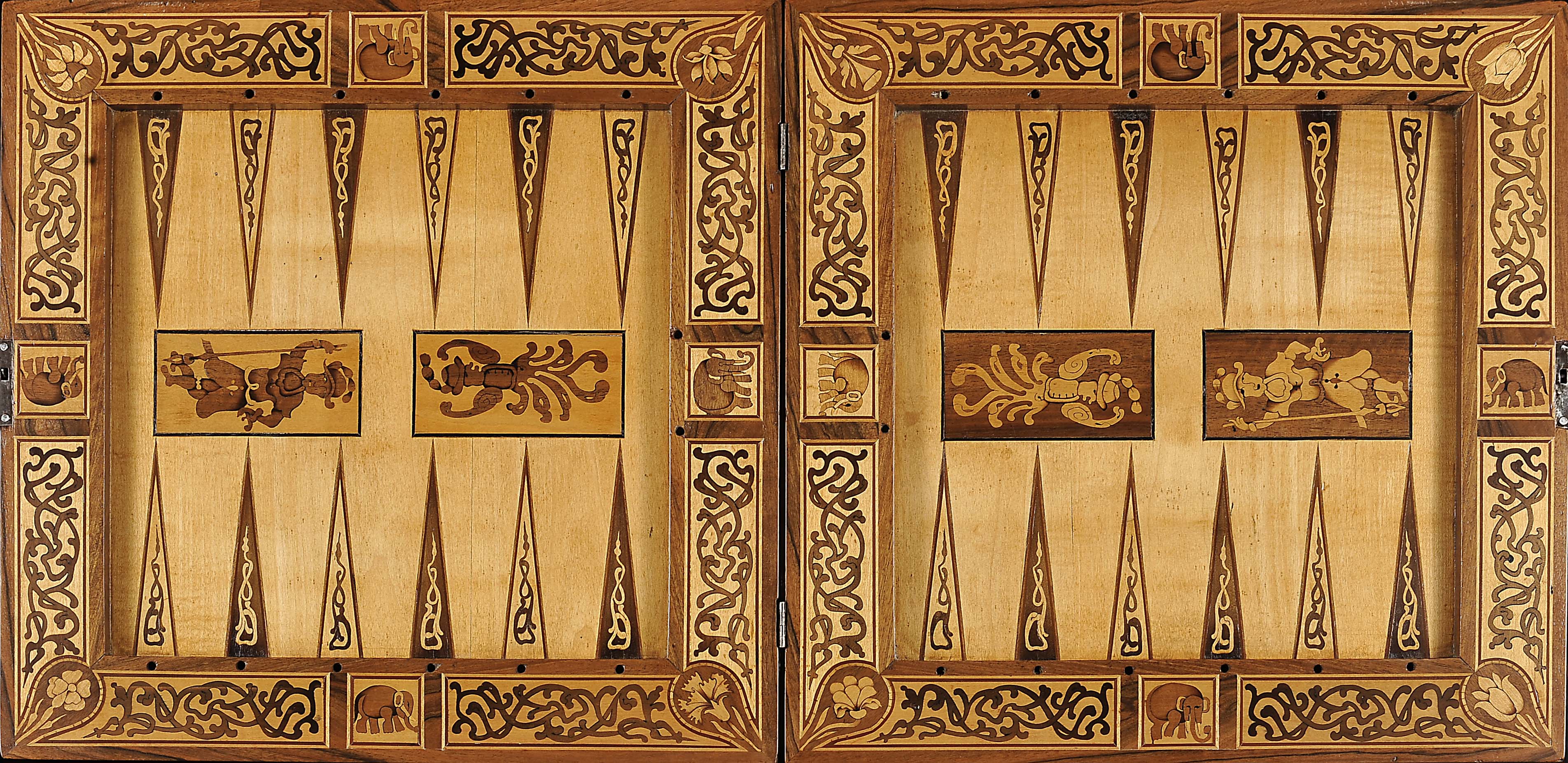 A chess/backgammon/nine men's morris (mill game) hinged board closing in a box - Image 2 of 5