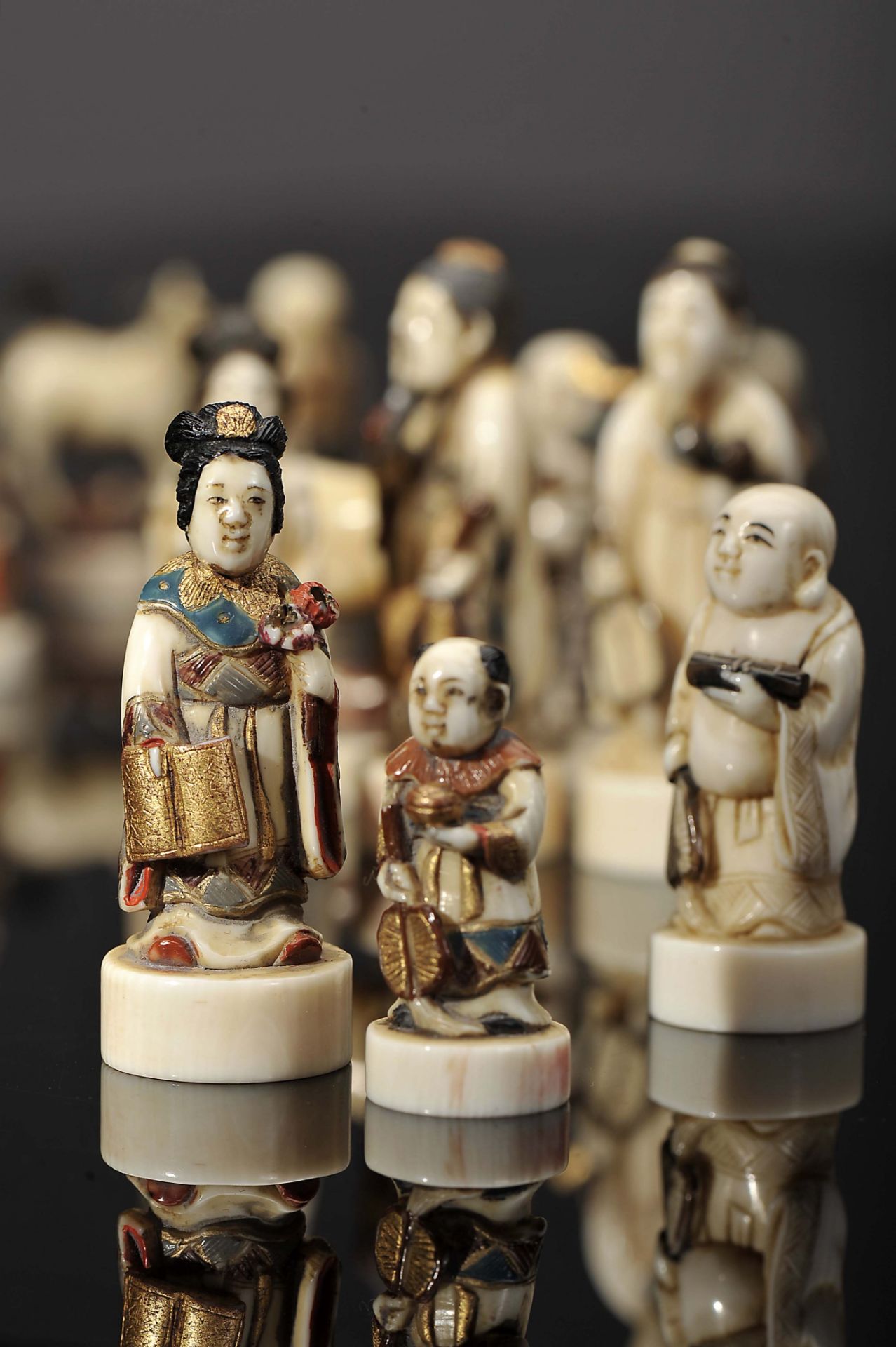 Chess pieces - Image 7 of 13