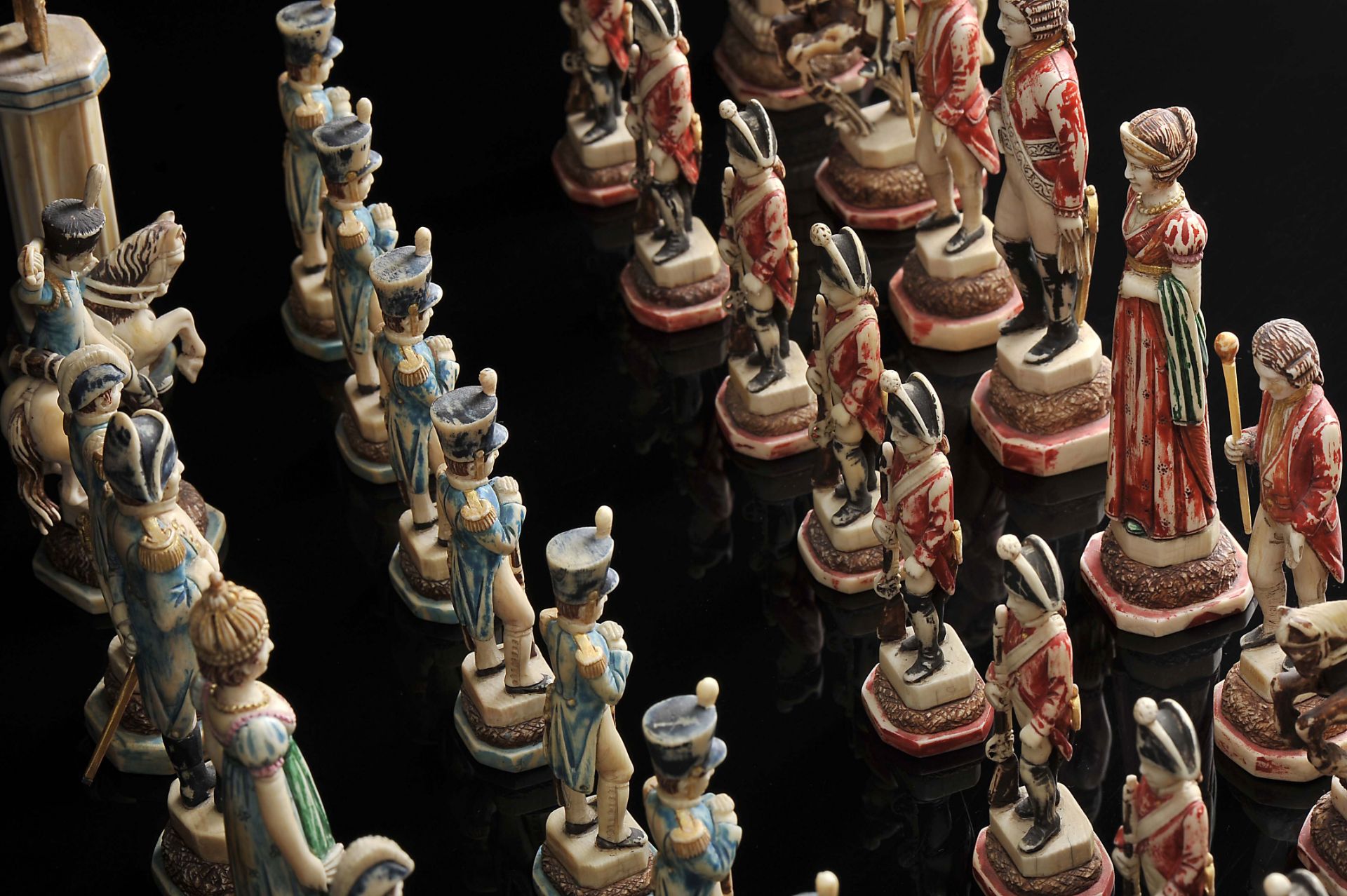 Chess pieces - Image 11 of 20