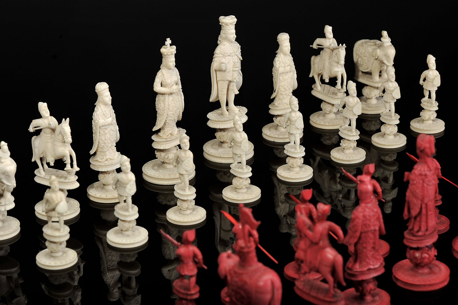 Chess pieces - Image 7 of 8