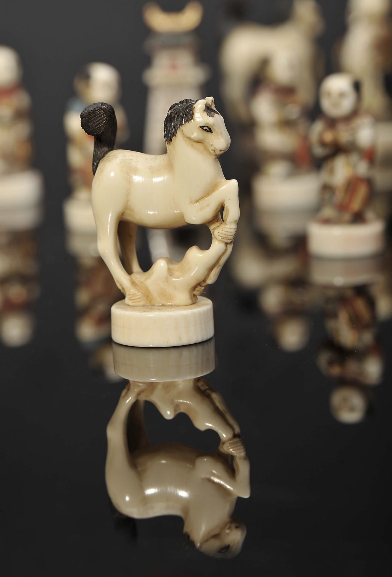 Chess pieces - Image 6 of 13