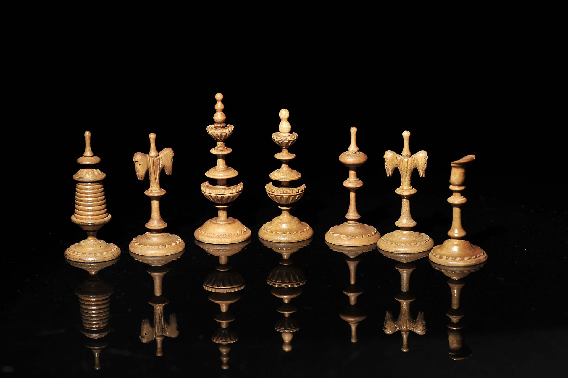 A "Selenus" chess pieces - Image 3 of 4