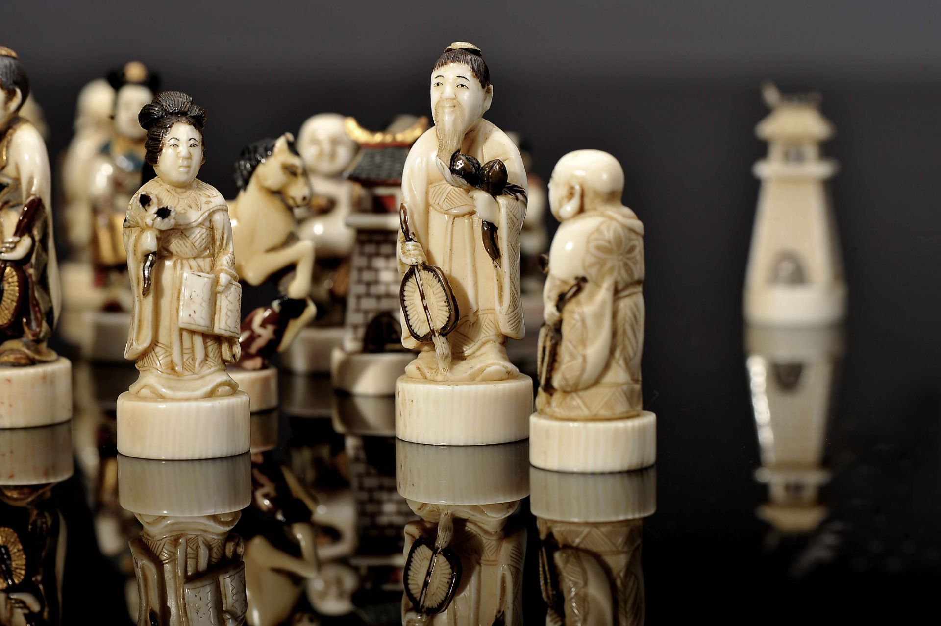 Chess pieces - Image 8 of 13