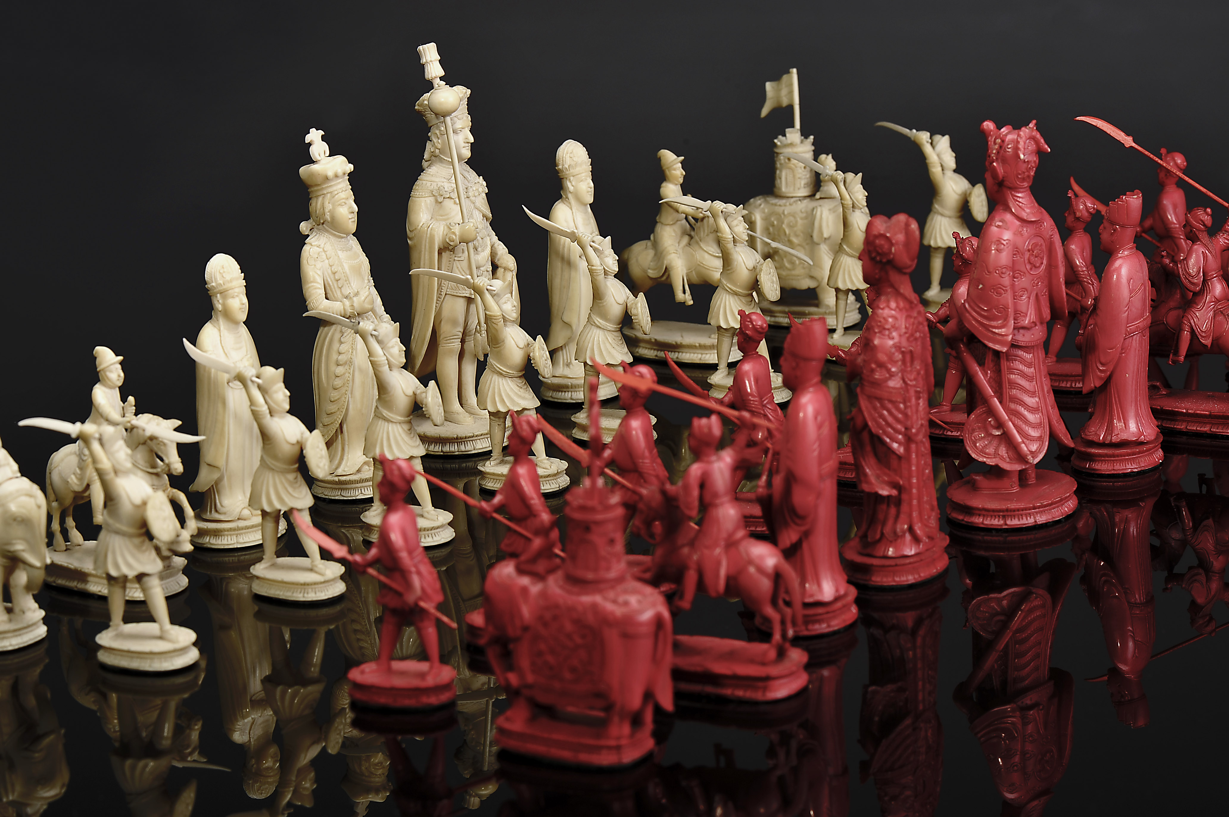 Chess pieces - Image 6 of 8