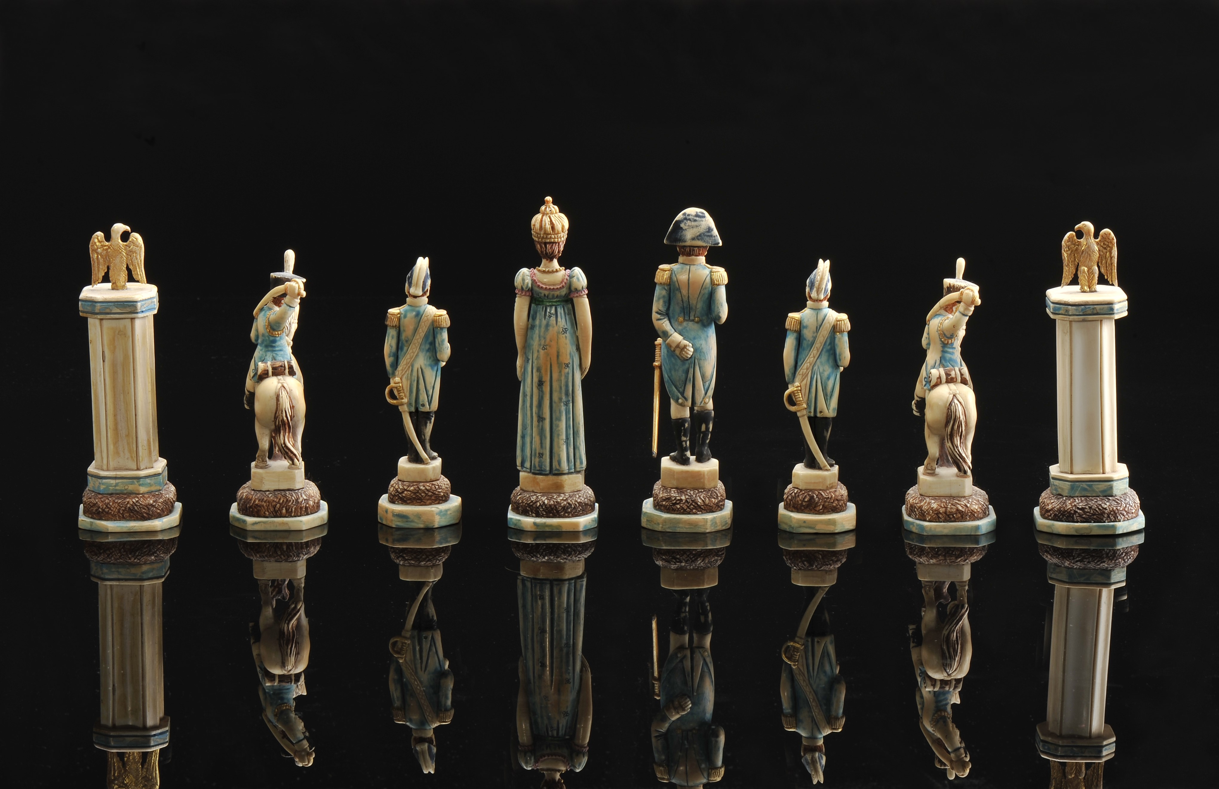 Chess pieces - Image 5 of 20