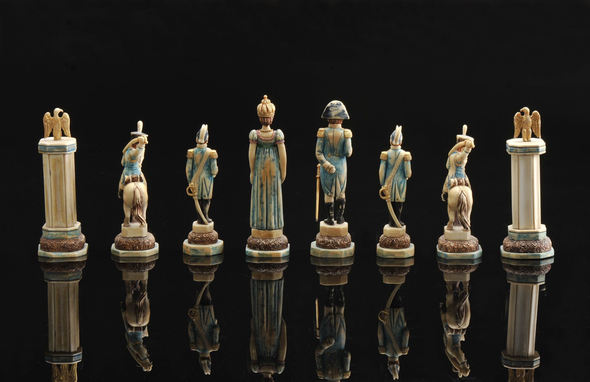 Chess pieces - Image 5 of 20