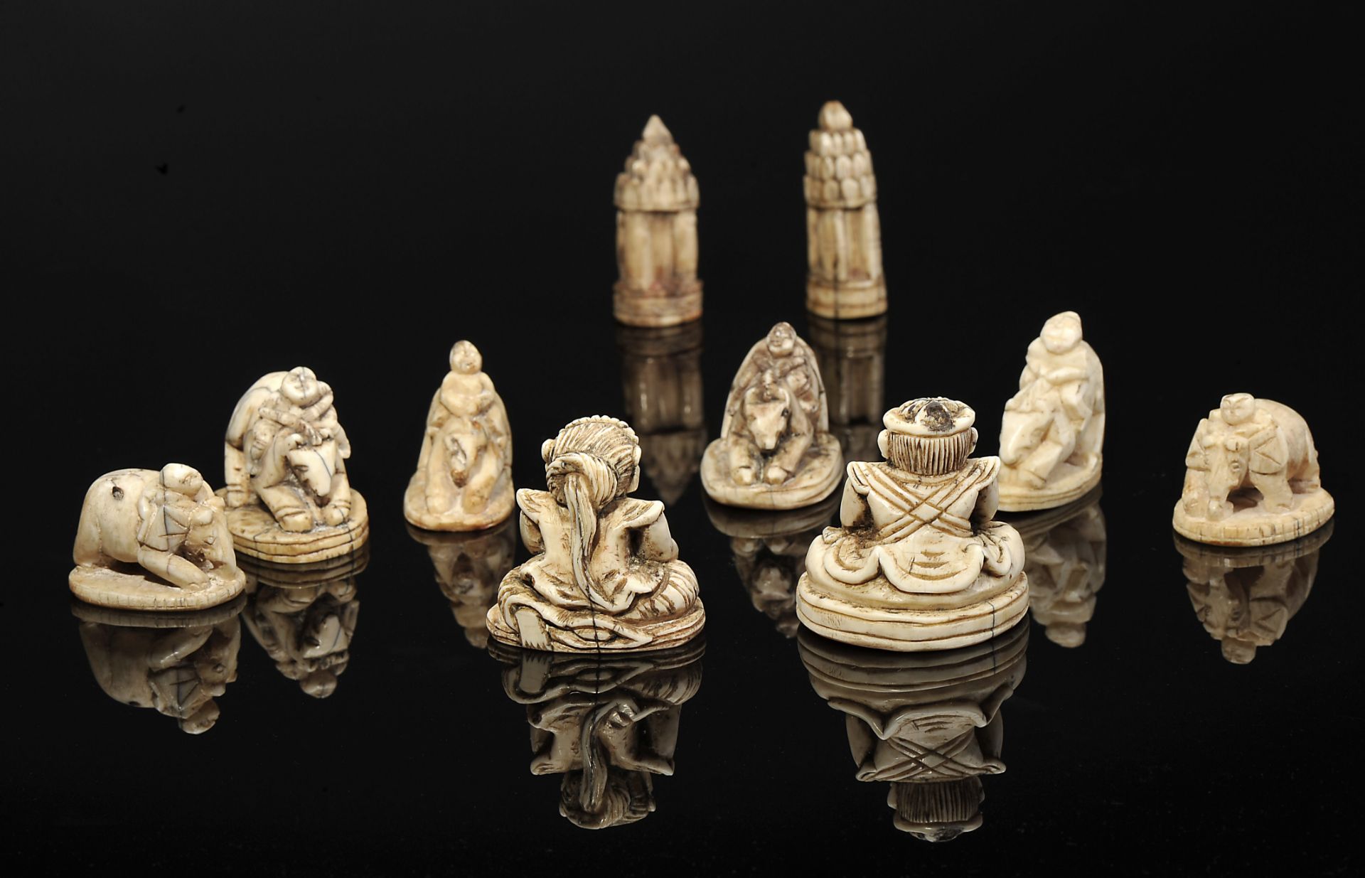 Chess pieces - Image 7 of 10