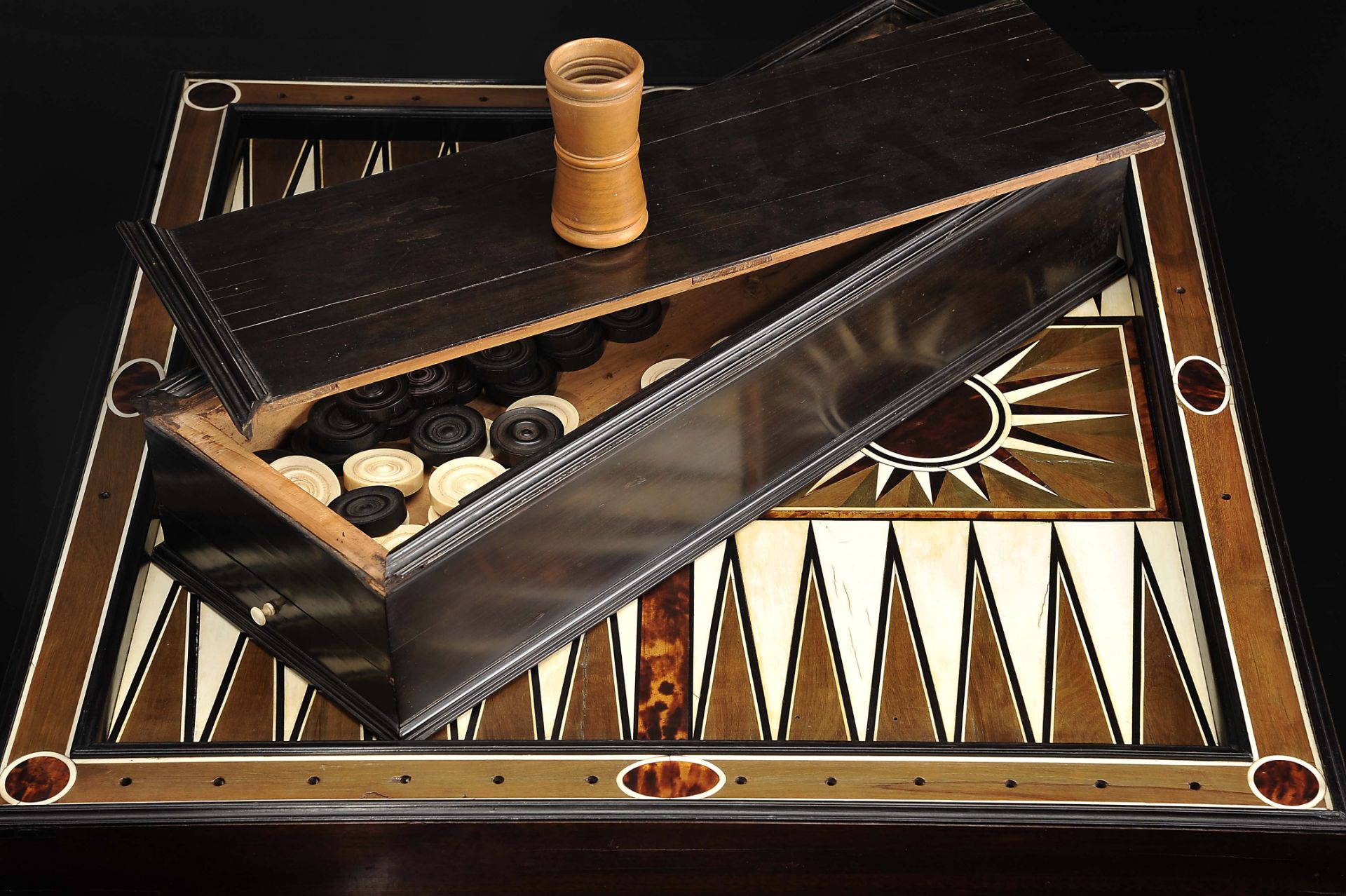 Chess and Backgammon board with backgammon pieces, two dice and cup - Image 4 of 4