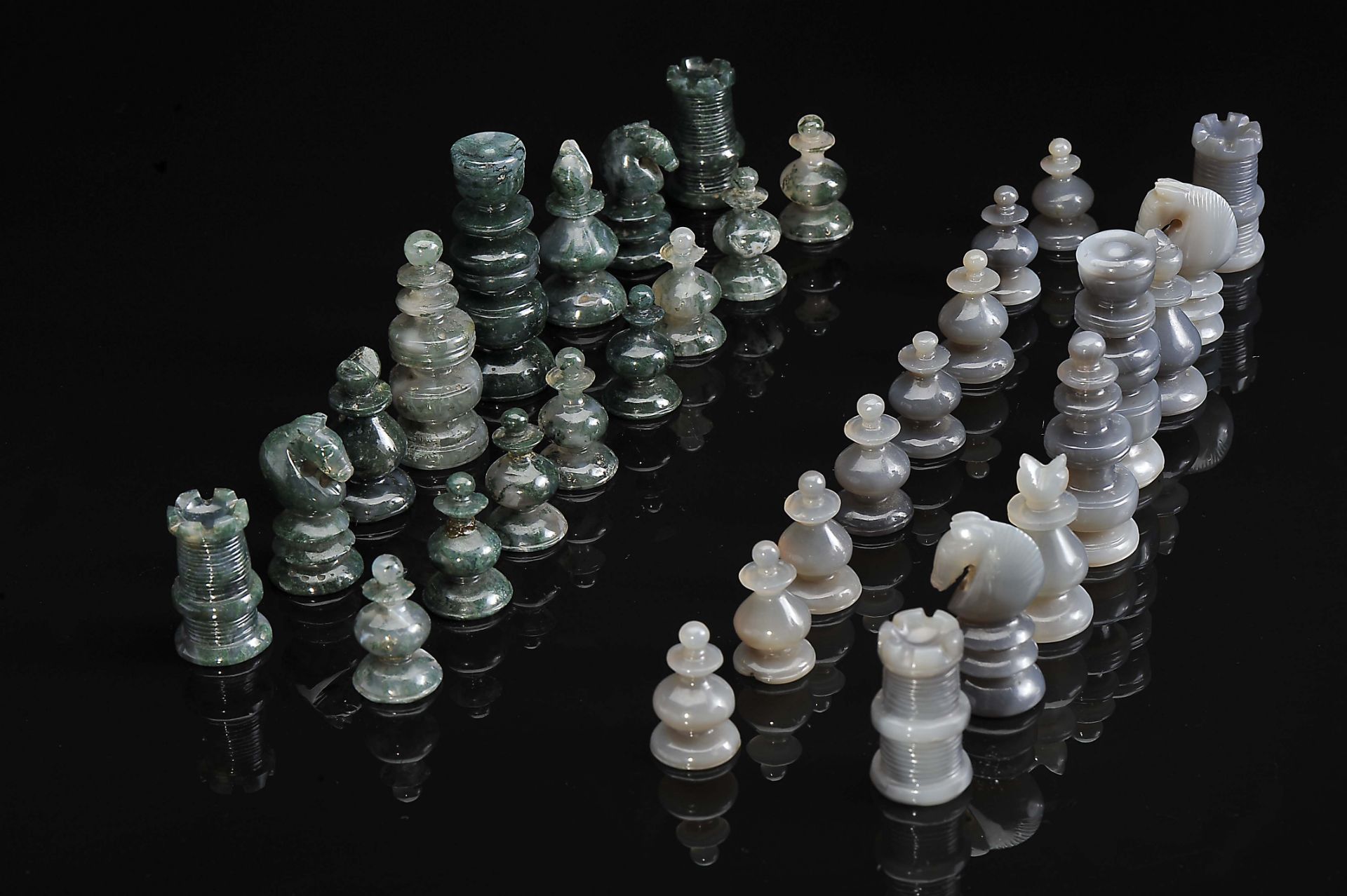 Chess pieces - Image 2 of 7