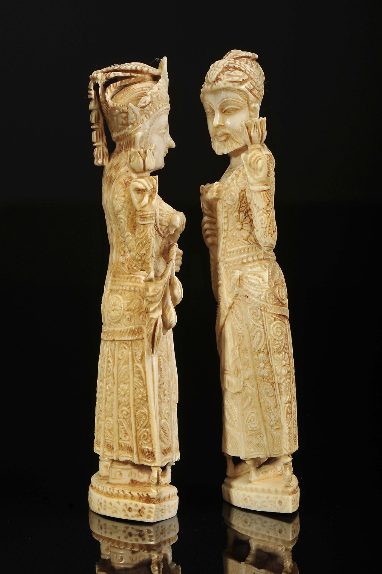 Chess Pieces Mughal Emperor and Empress