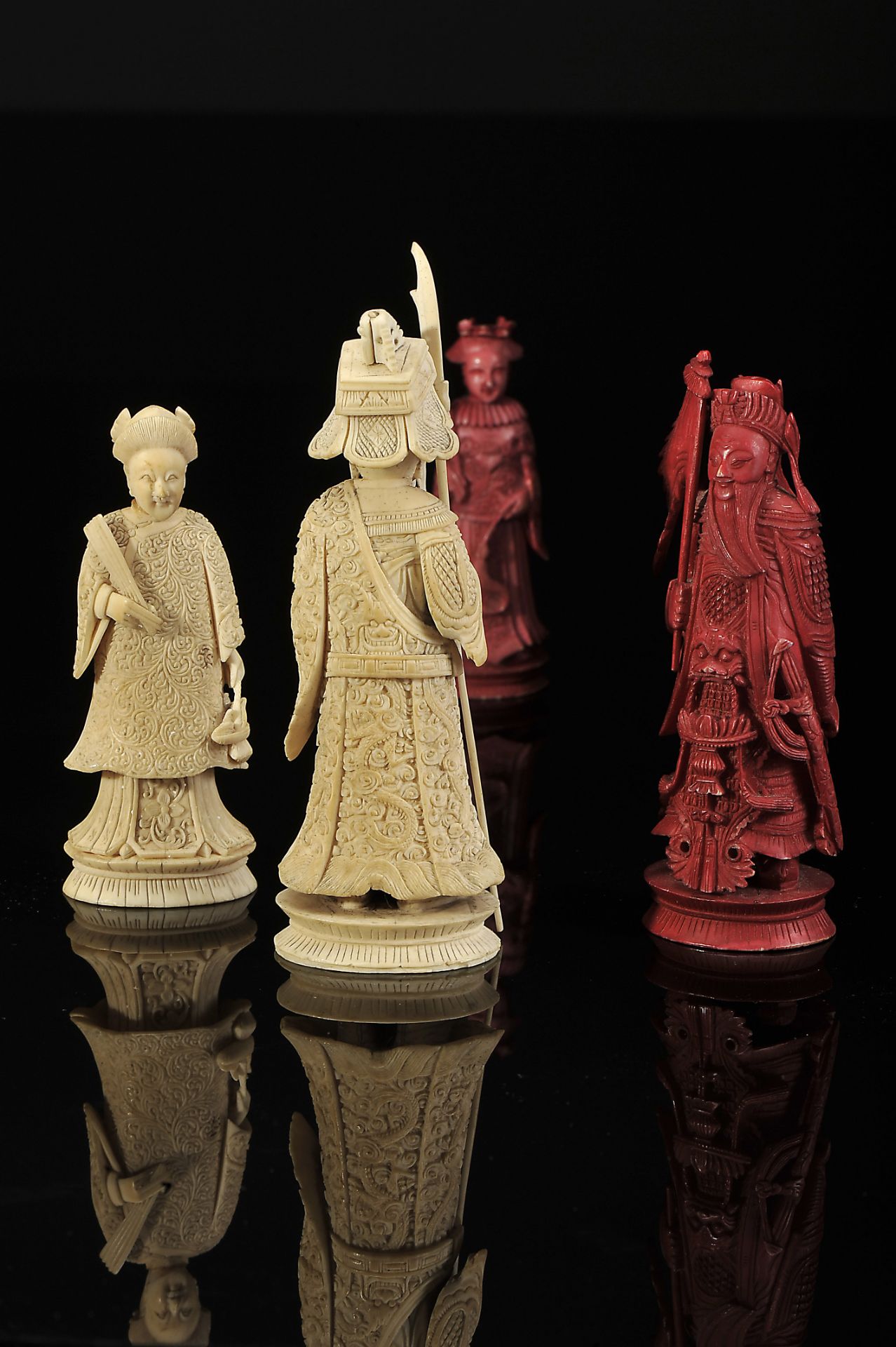 Eight Chess Pieces, "Four Kings" and "Four Queens" - Image 3 of 4