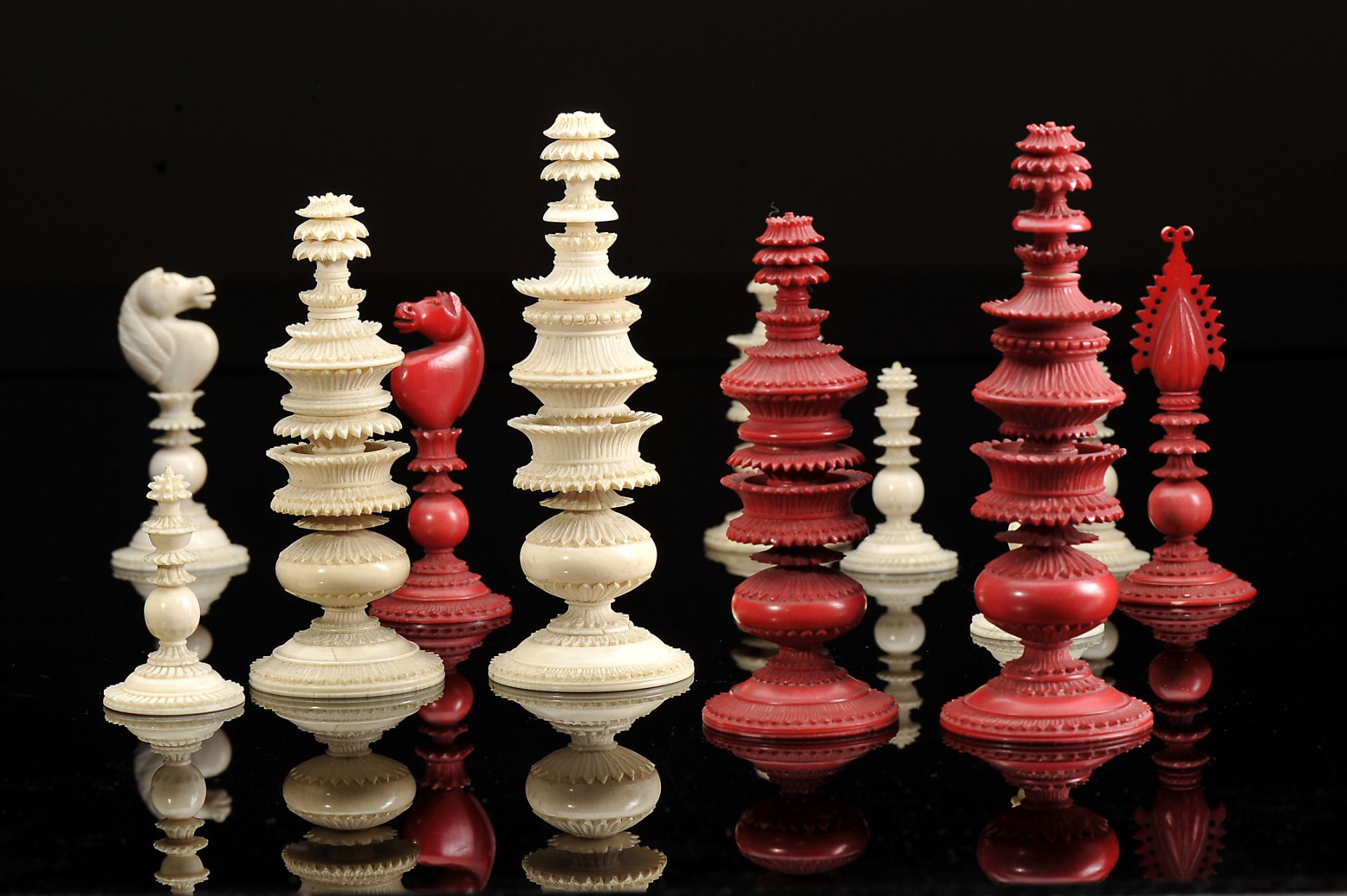 Chess pieces - Image 4 of 7