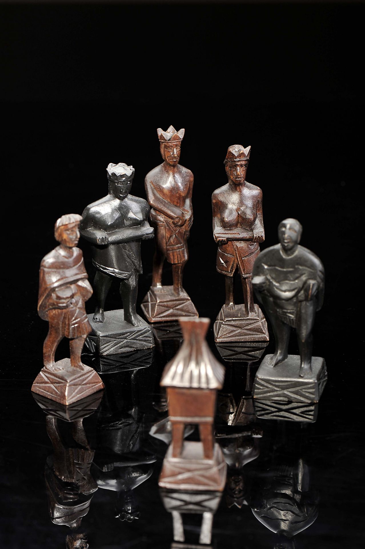 "Jaeger" Chess Pieces - Image 4 of 5