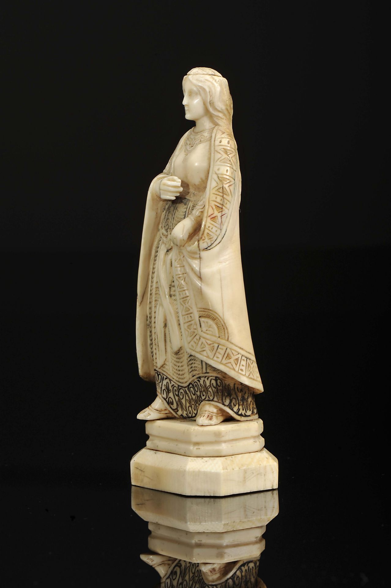 Chess Piece, "Queen" - Image 4 of 4