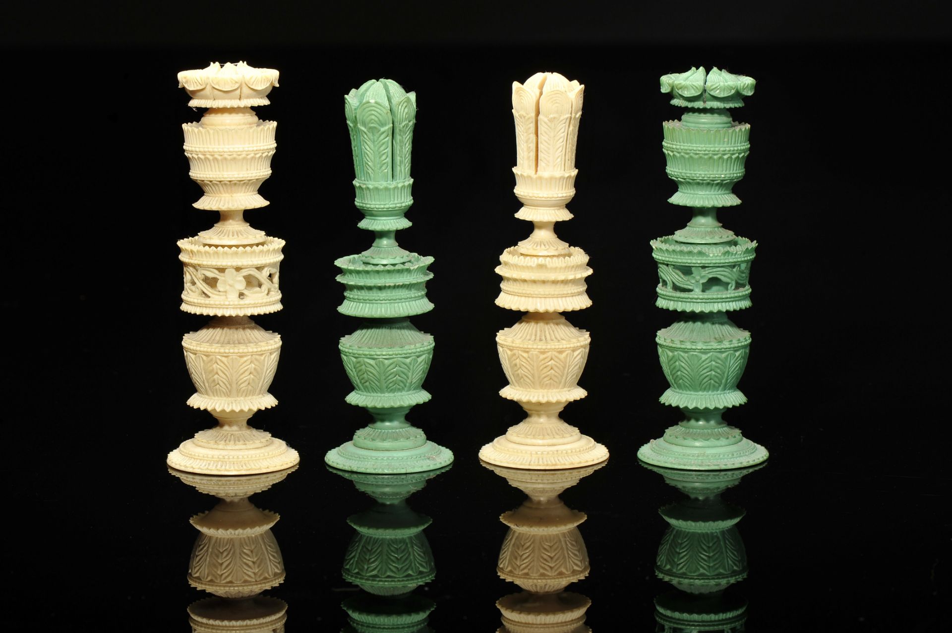 Chess pieces - Image 4 of 7
