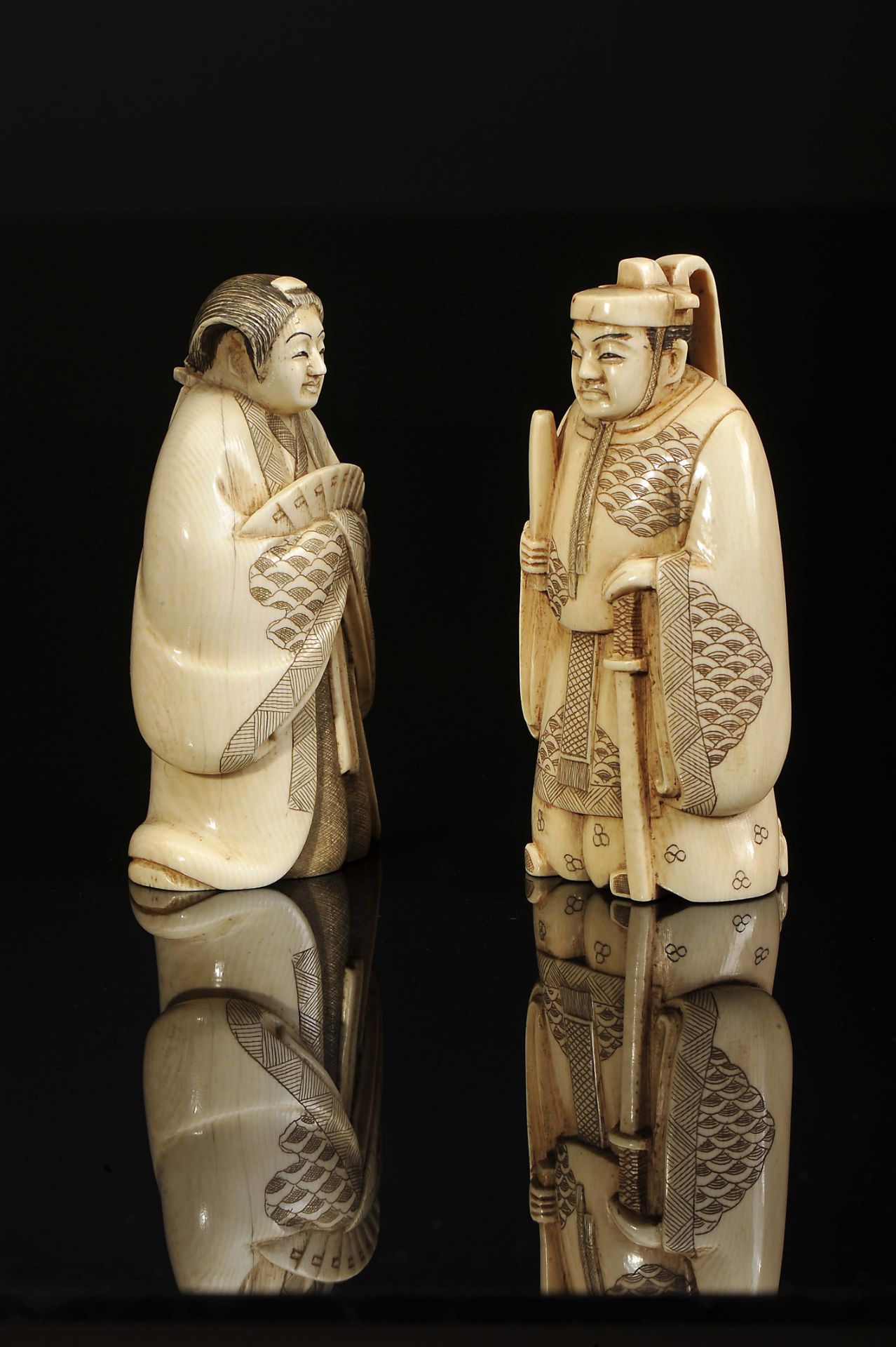 Two Chess pieces "King" and "Queen" - Image 5 of 5