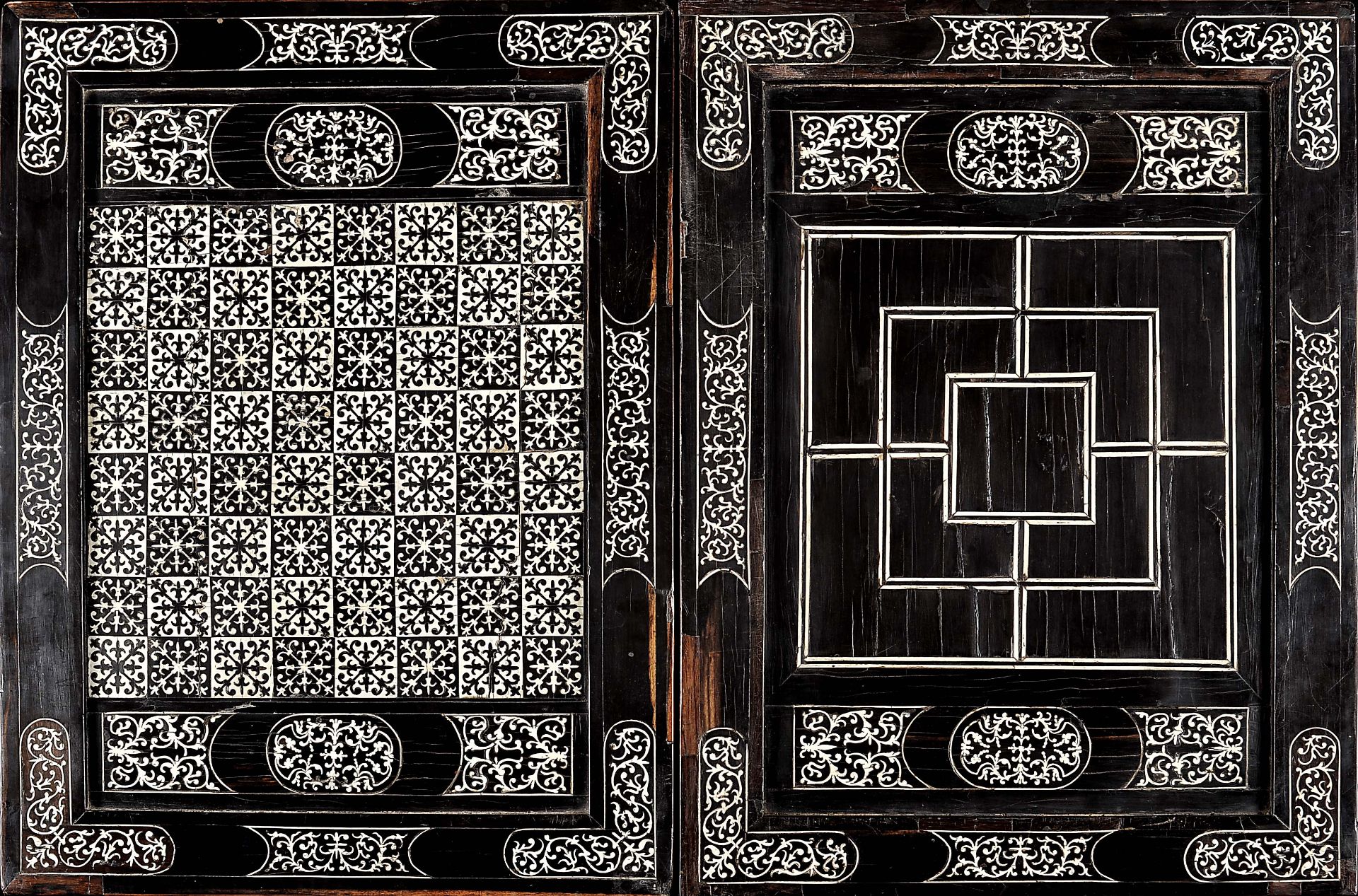 Chess, Backgammon and Nine Men's Morris Board (Ginner Game) articulated closing in the form of a box - Image 4 of 8