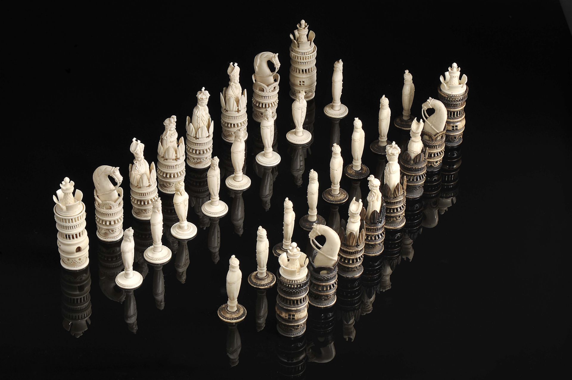 "Spanish Pulpit" chess pieces