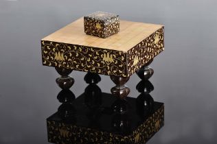 Shogi table/board with forty pieces in "Tomobako" box