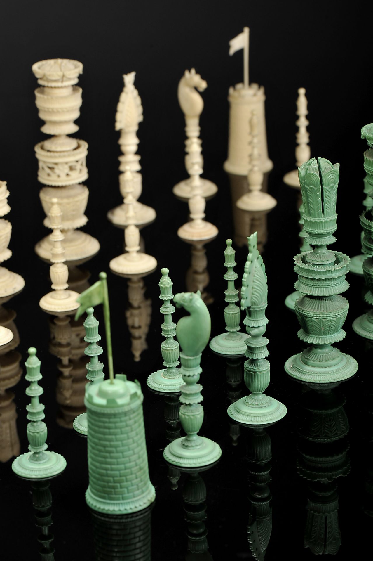 Chess pieces - Image 5 of 7