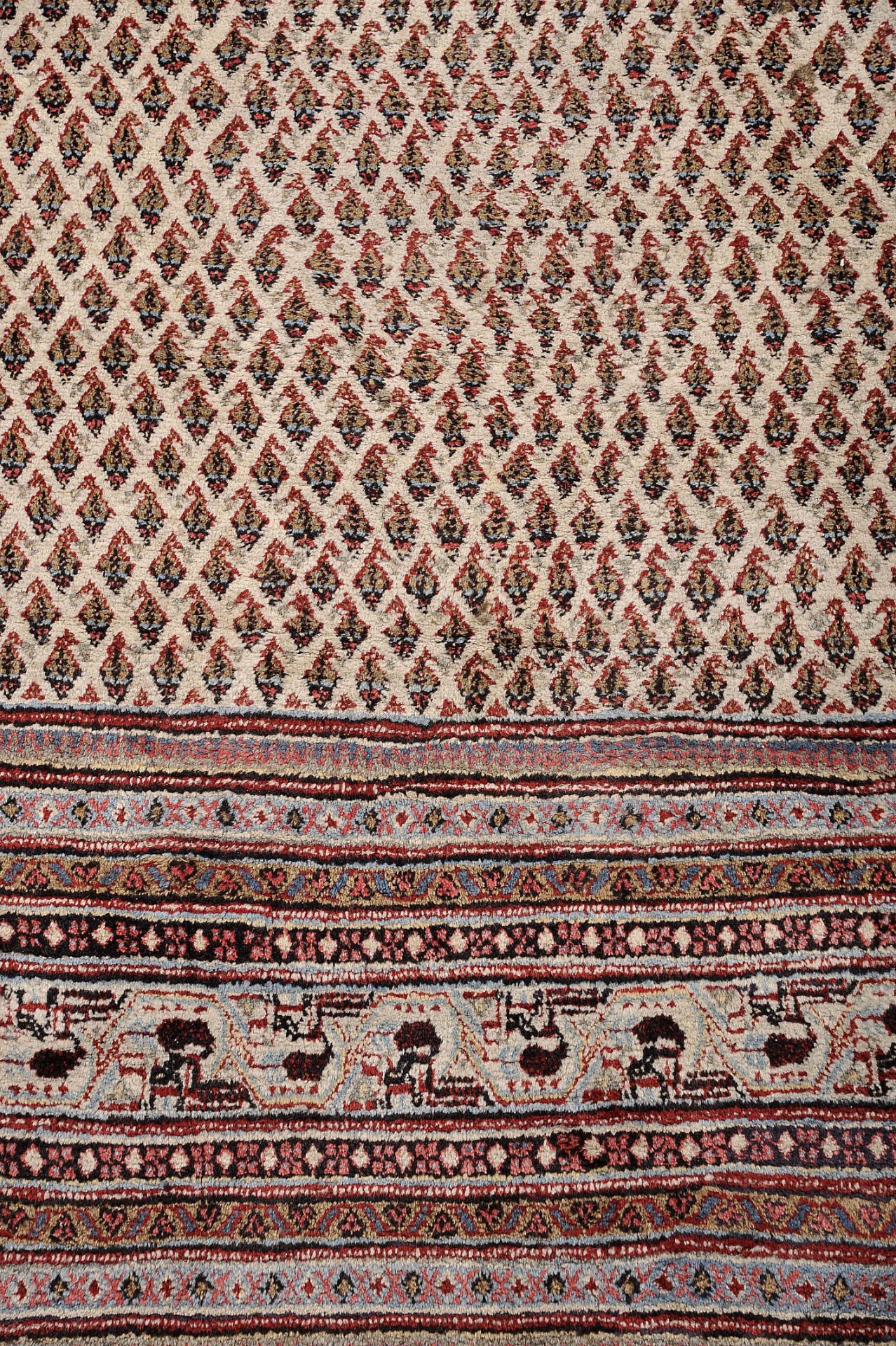 A "Sarough" carpet - Image 2 of 4