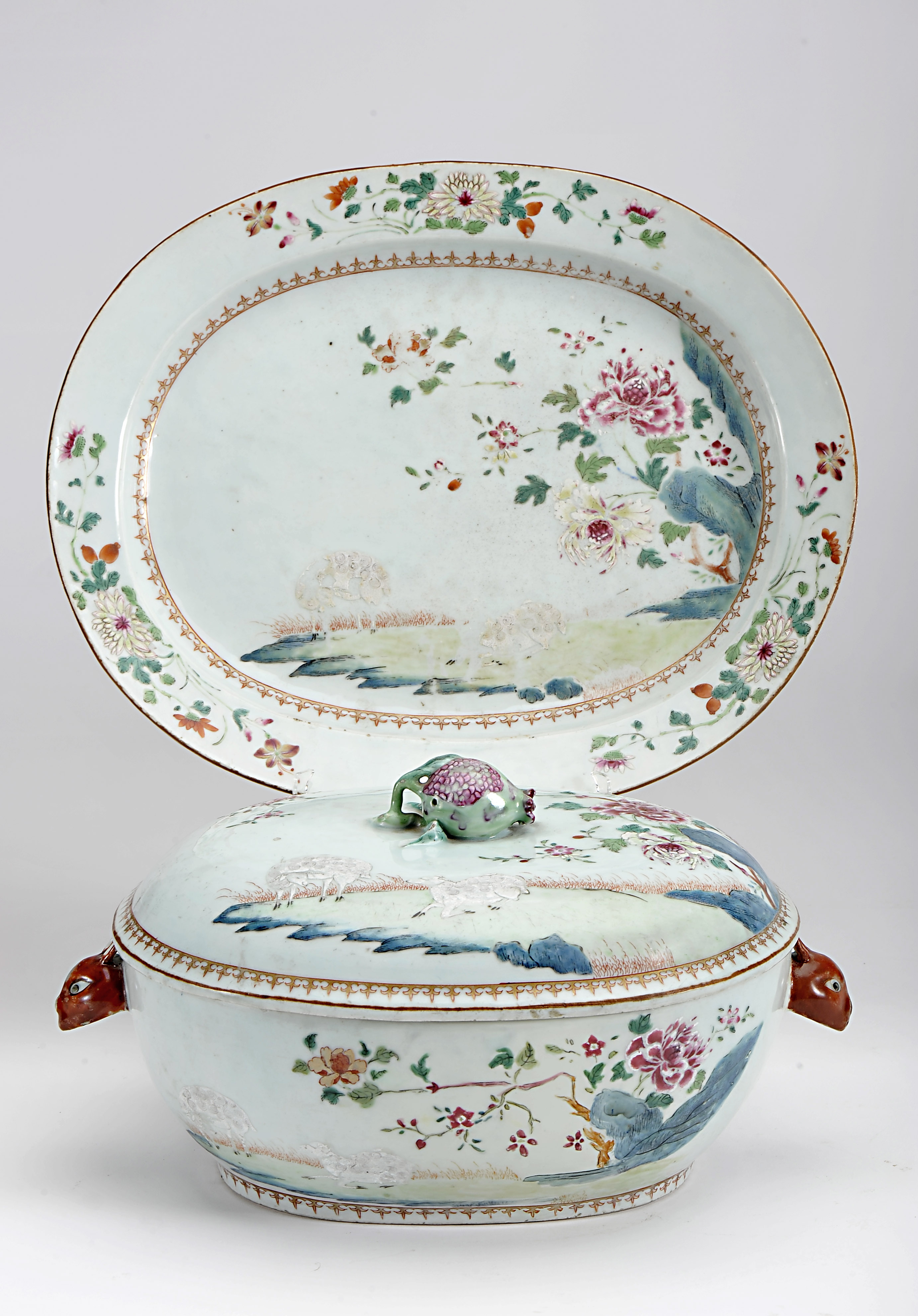 A large oval tureen with stand - Image 2 of 2