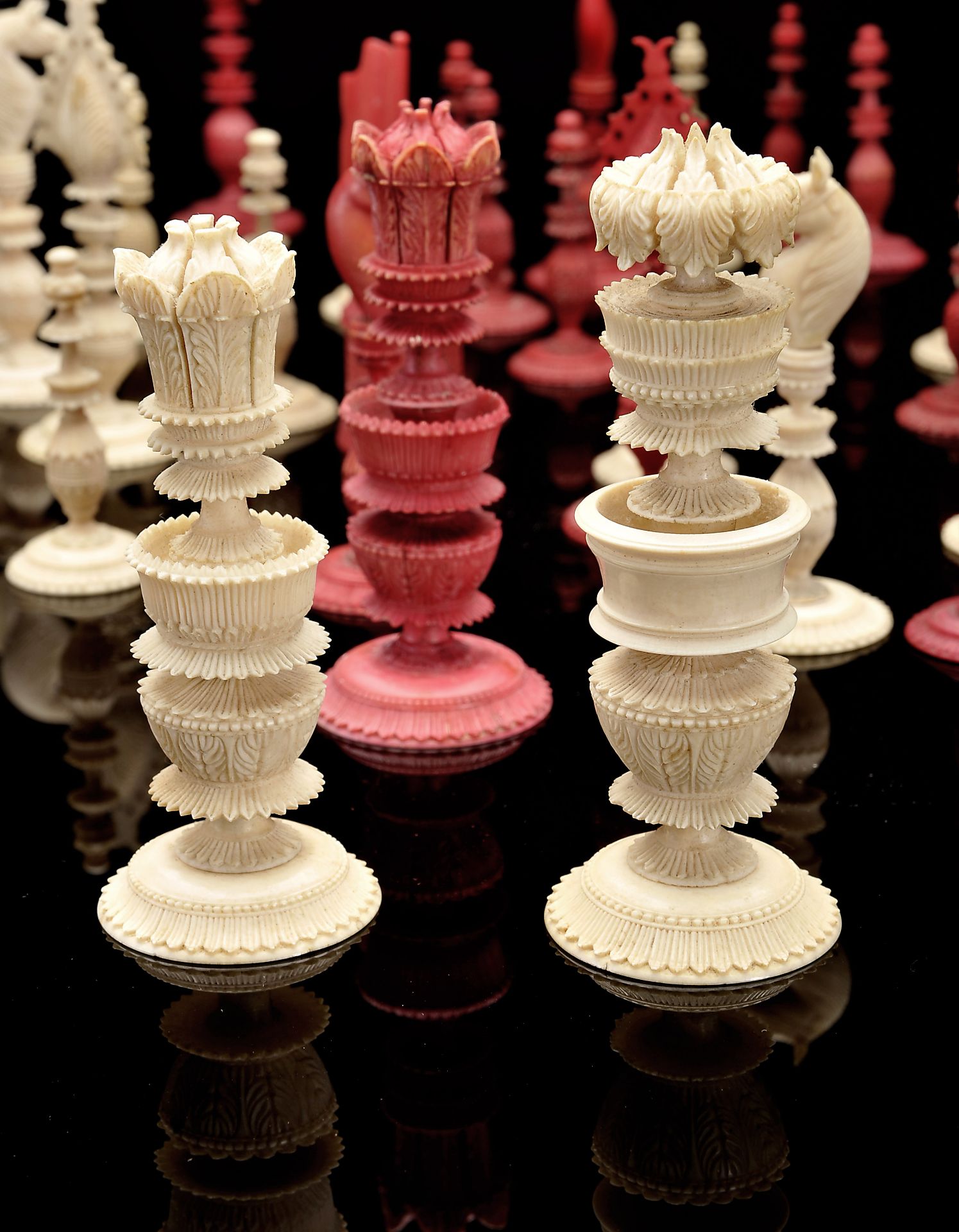 Chess pieces - Image 4 of 4