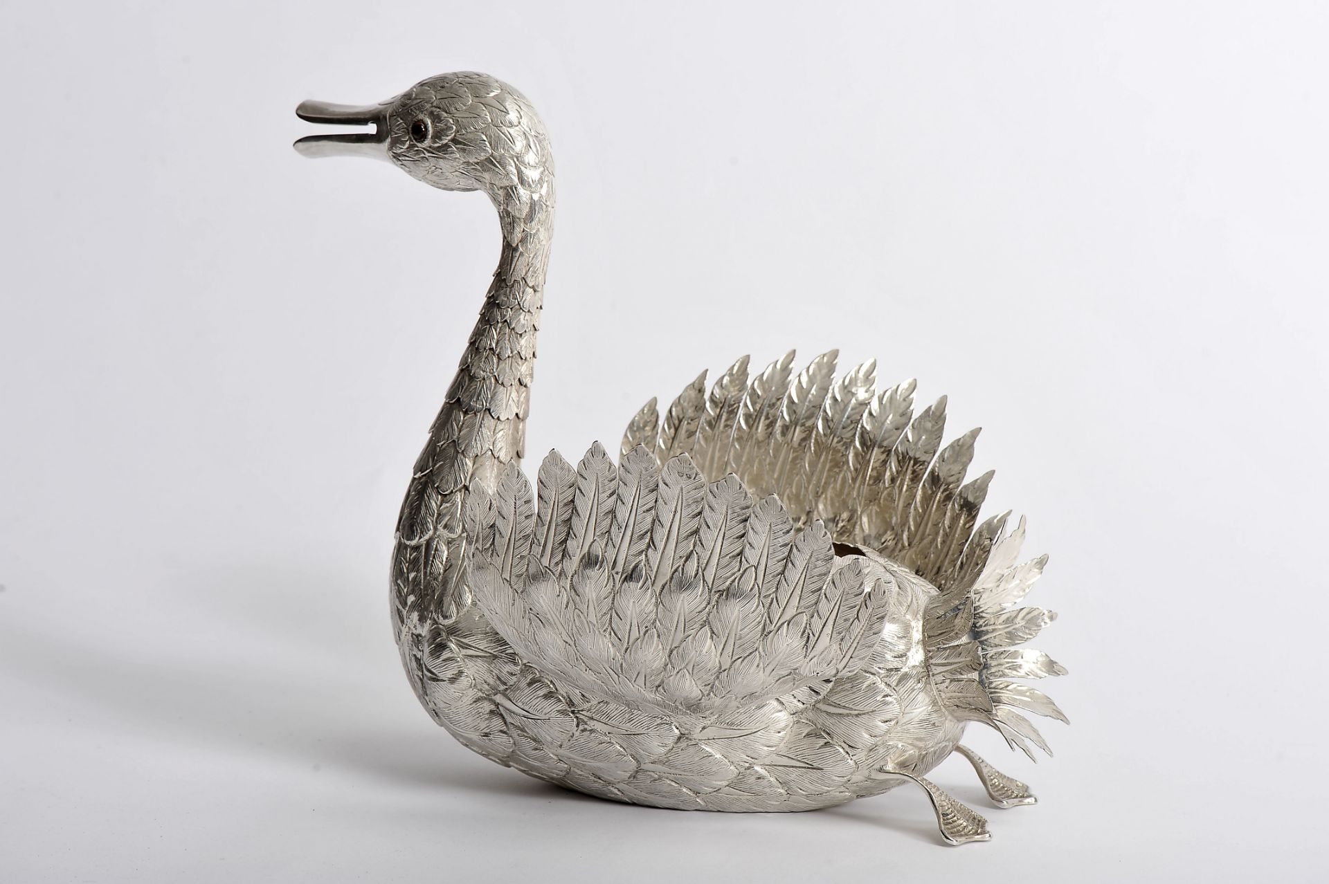 A flower pot "Swan" - Image 2 of 3