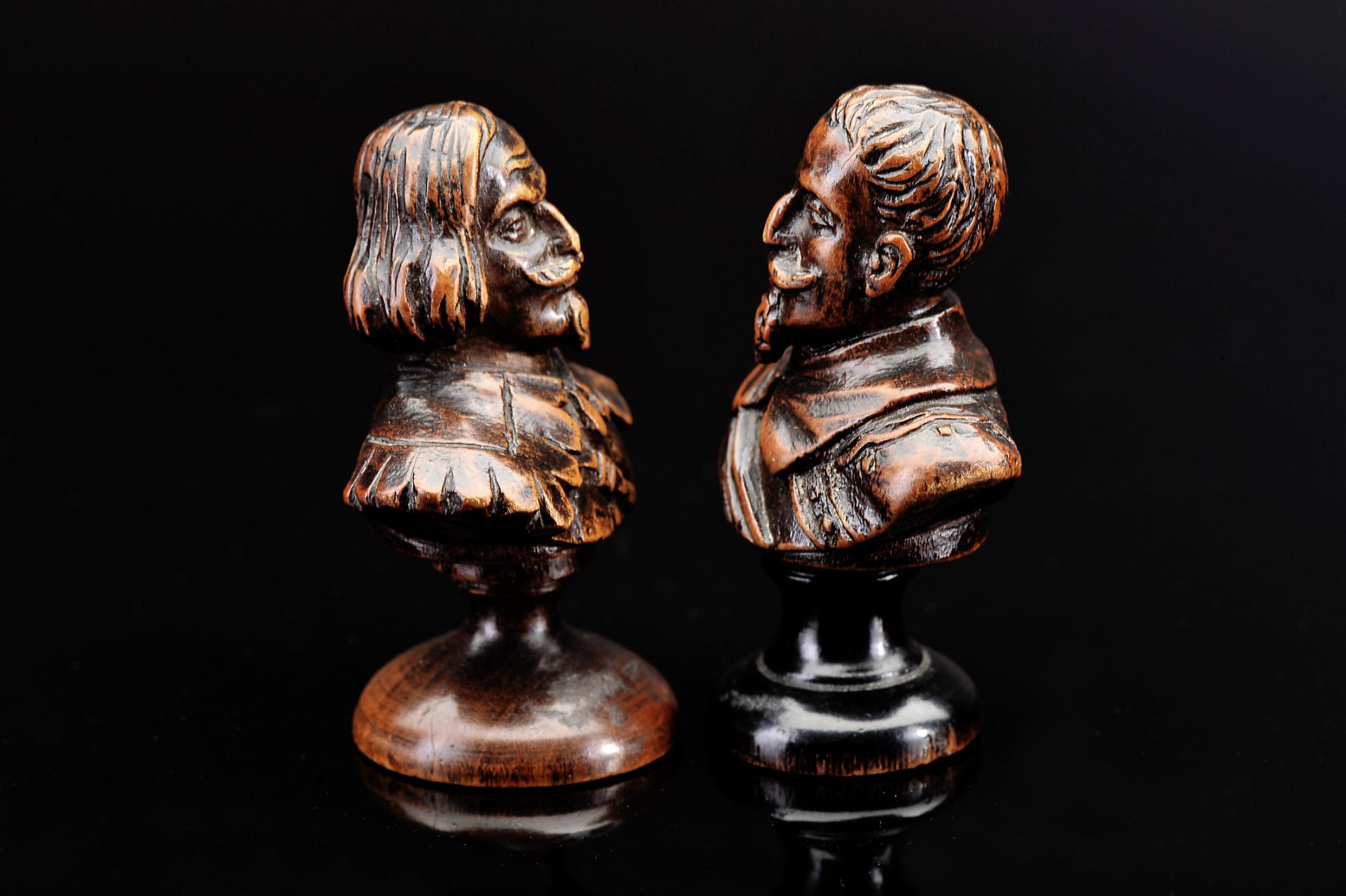 Game pieces - Busts of noblemen - Image 2 of 2