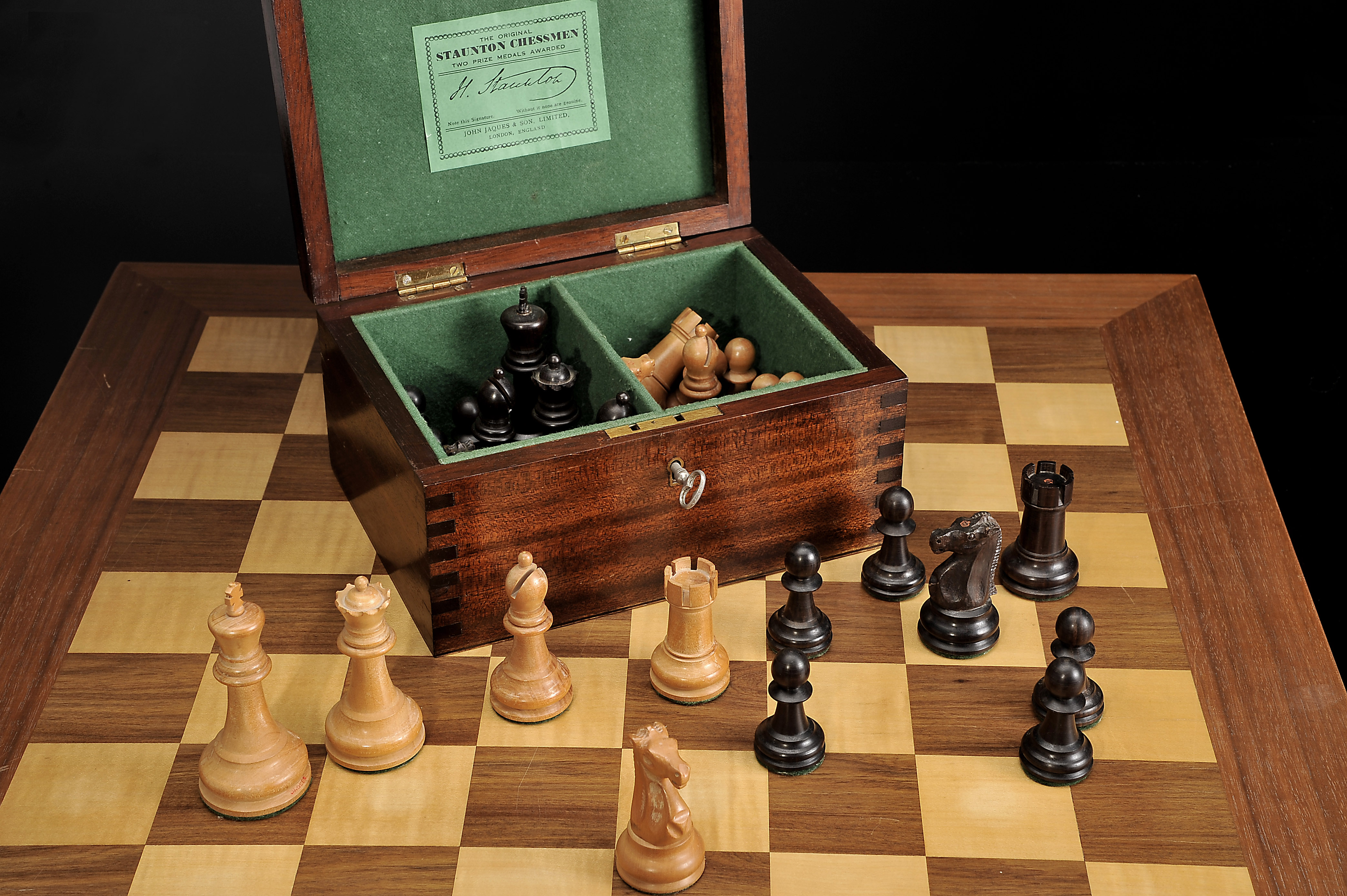 Chess pieces and board JOHN JAQUES AND SON - STAUNTON model - Image 6 of 7