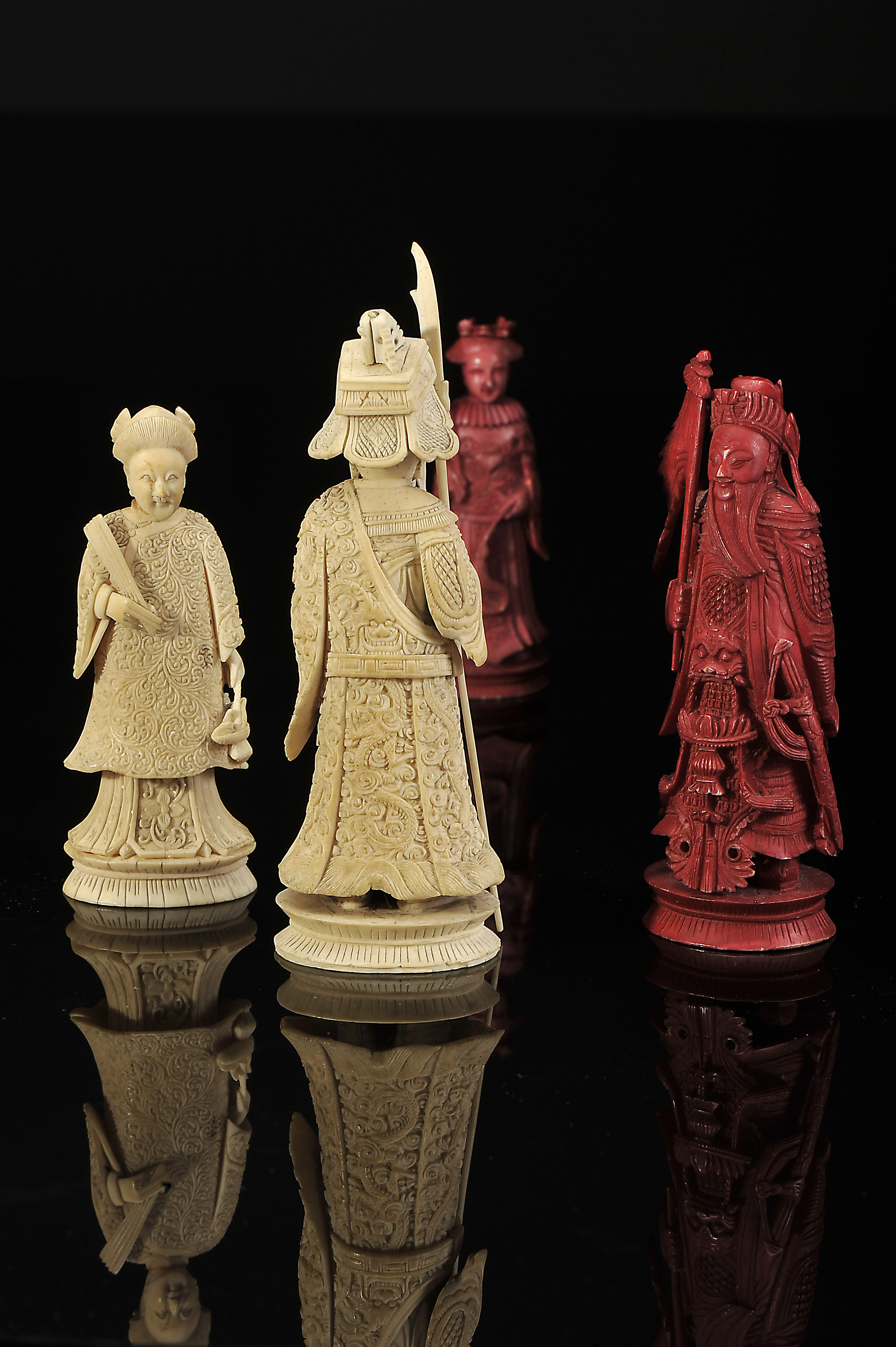 Eight Chess Pieces, "Four Kings" and "Four Queens" - Image 4 of 5