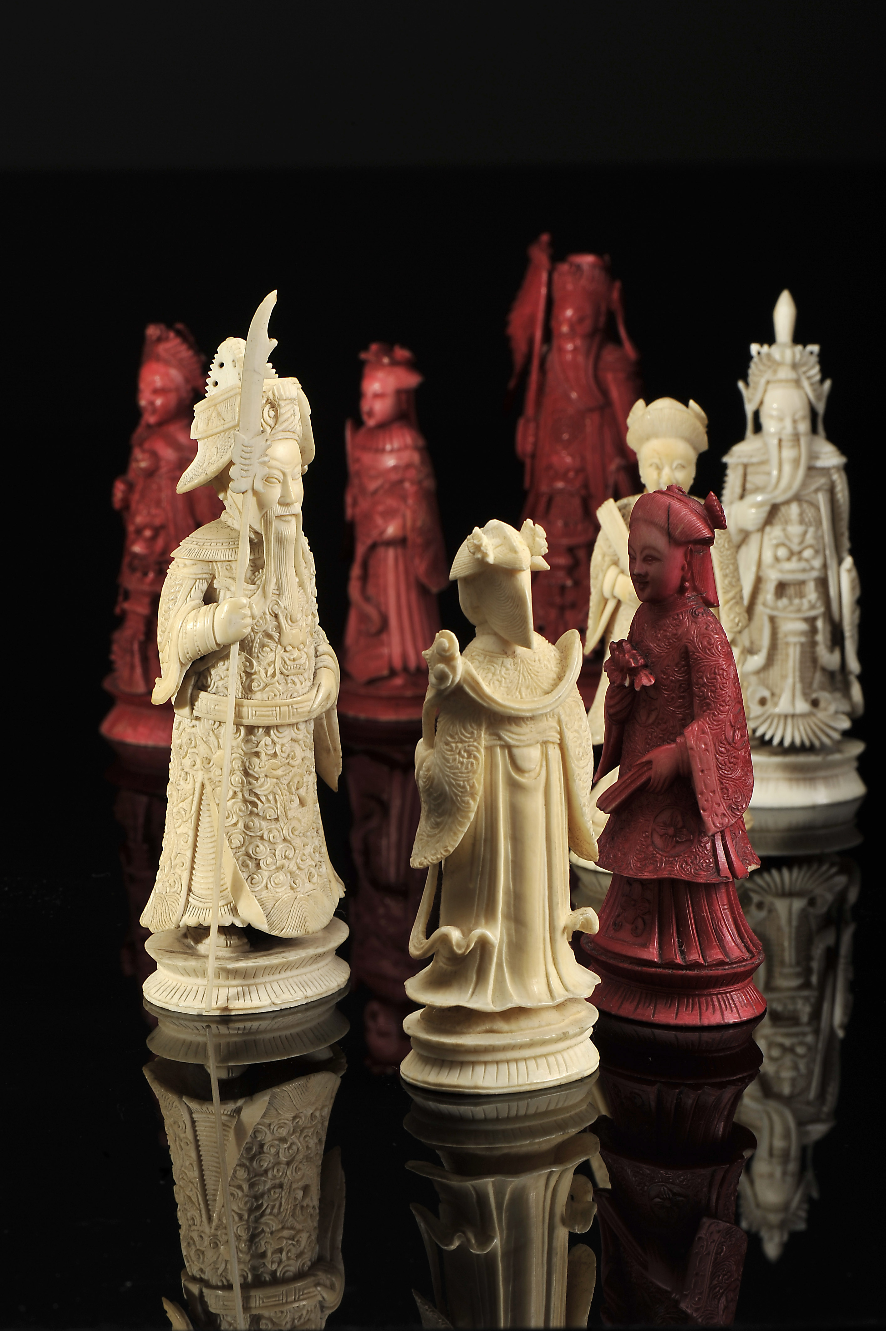 Eight Chess Pieces, "Four Kings" and "Four Queens" - Image 3 of 5