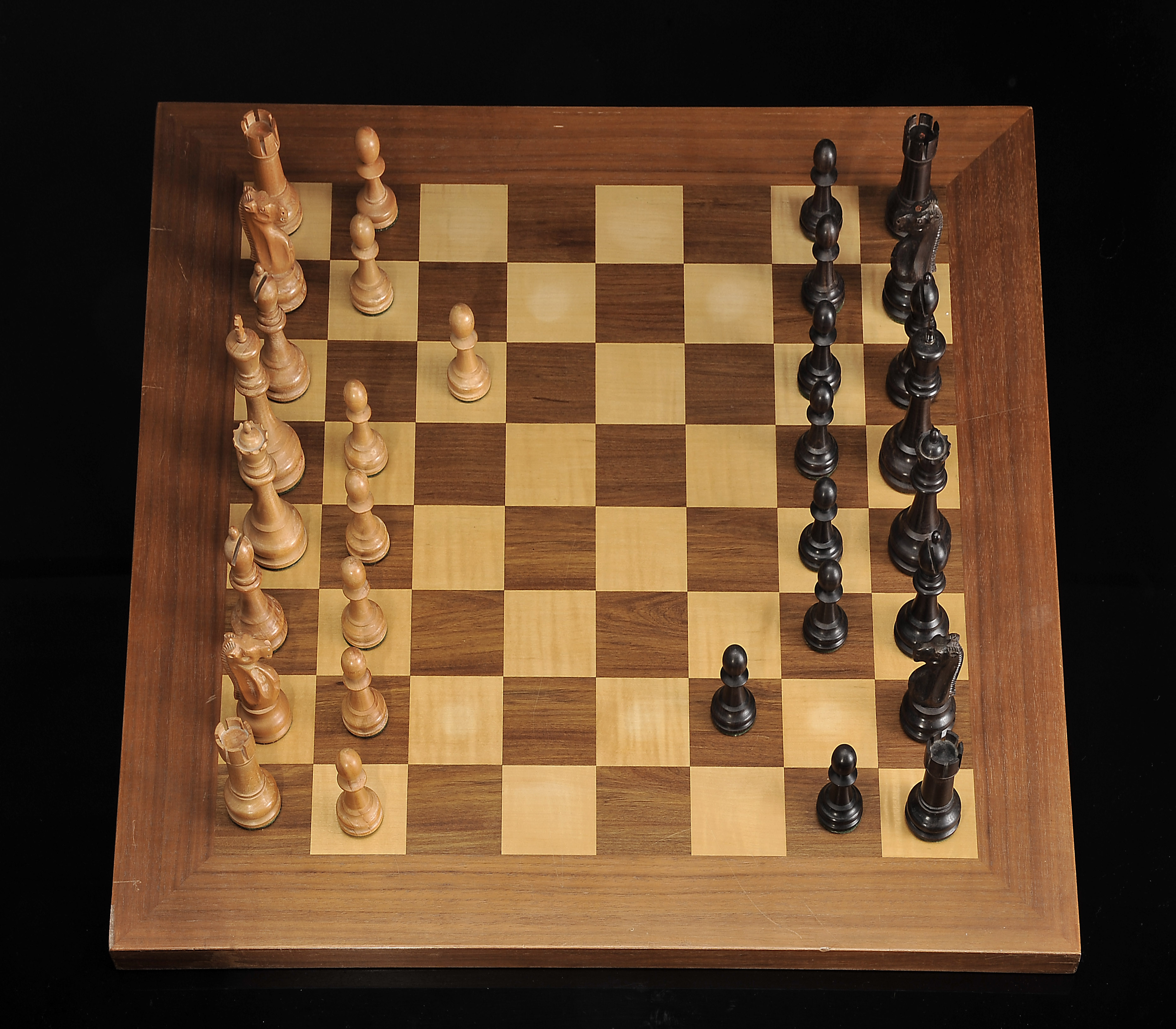 Chess pieces and board JOHN JAQUES AND SON - STAUNTON model