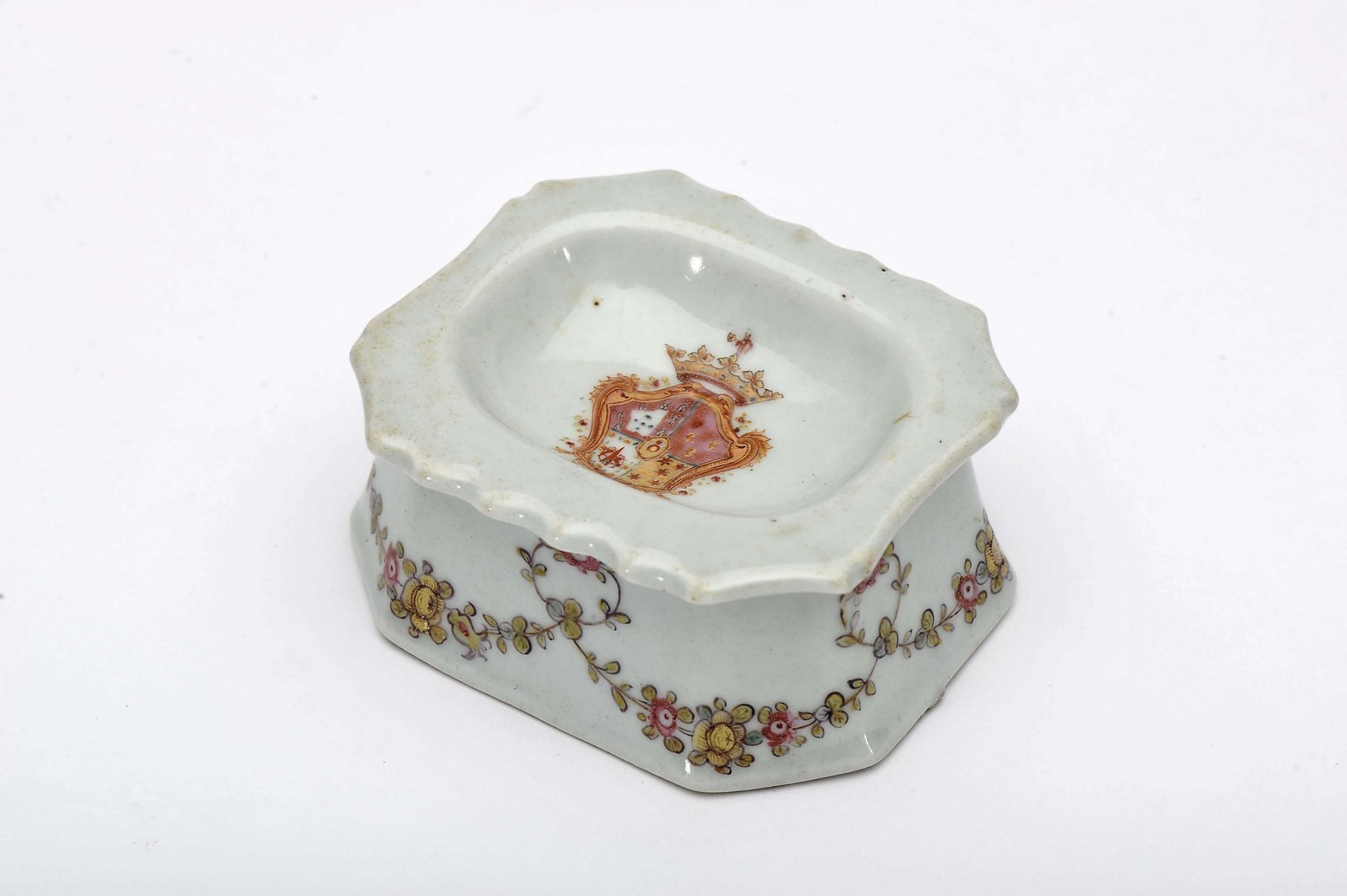 A scalloped salt cellar