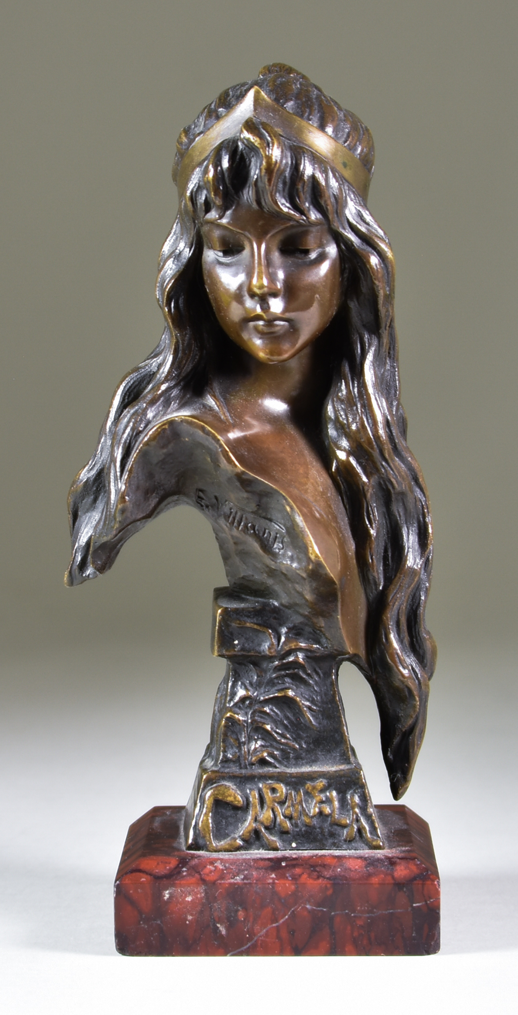 Emmanuel Villanis (1858-1914) - Bronze bust - "Carmella", signed and with foundry stamp, on polished